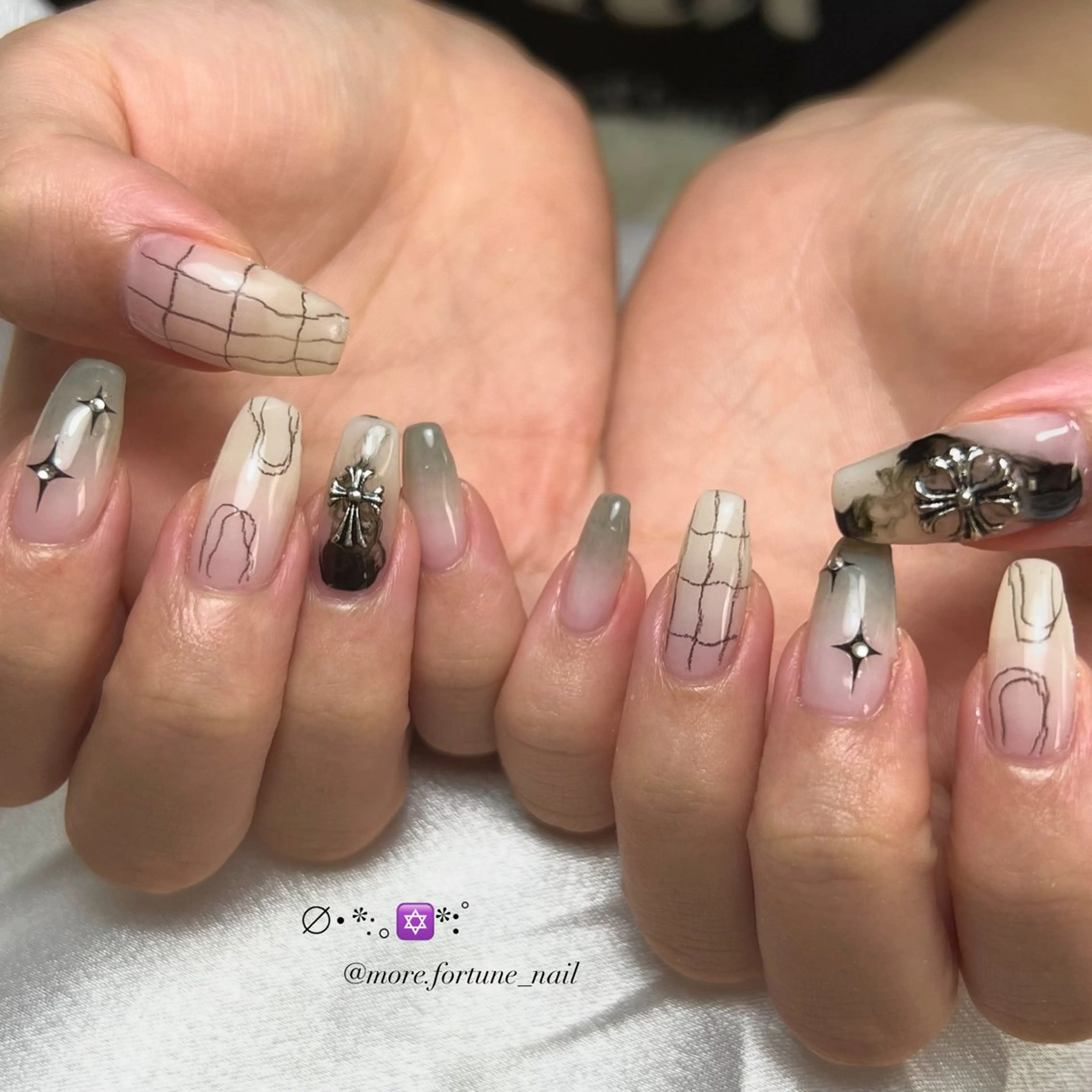 ネイル more fortuneのネイルデザイン