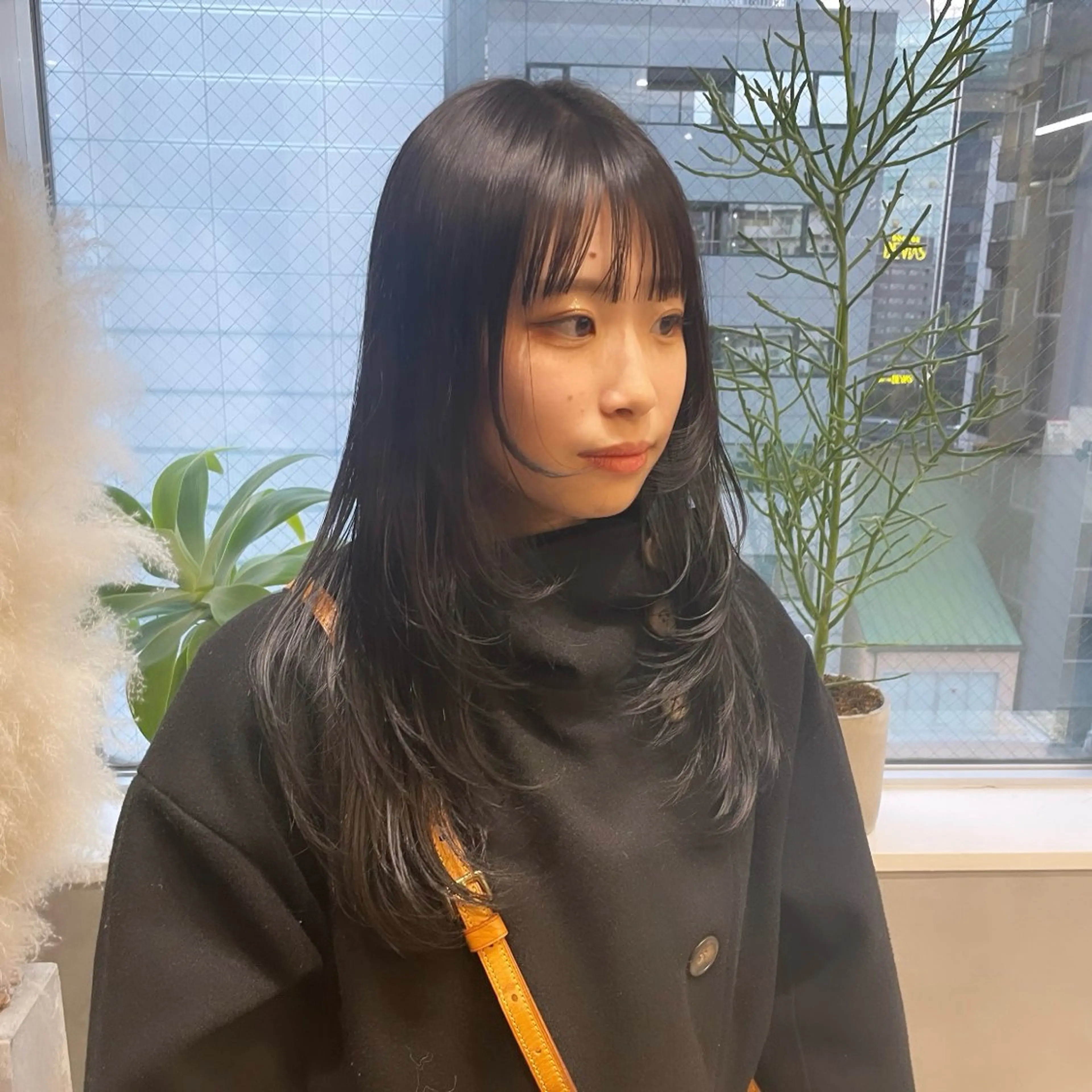 ロング カラー アッシュ アッシュグレー 顔周りカット レイヤーカット カット ヘアカラー Rui/透明感カラー 暖色/レイヤーカットのヘアスタイル