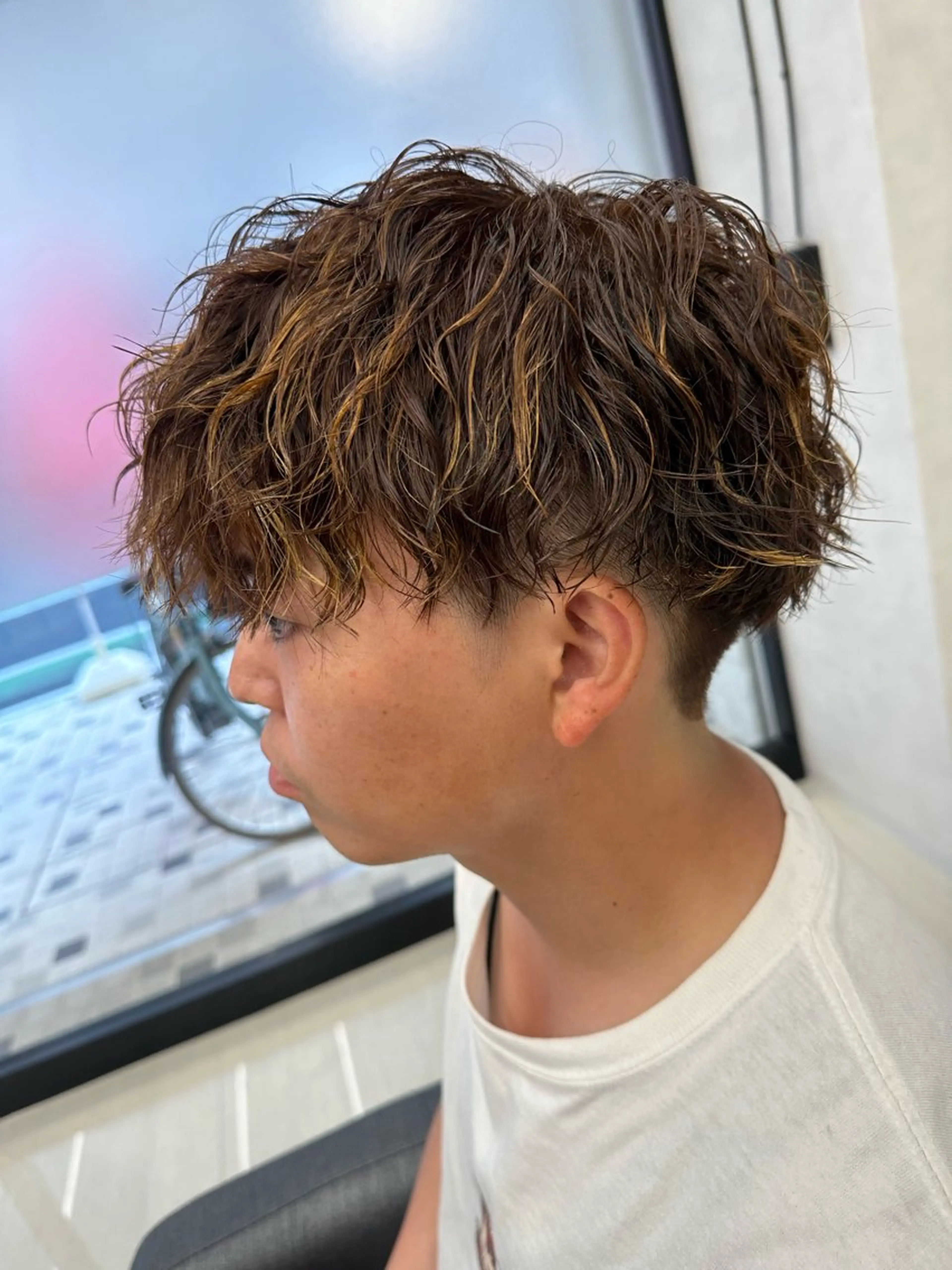 ショート パーマ メンズ メンズパーマ ツイストスパイラルパーマ 波巻きパーマ スパイラルパーマ 💈メンズ特化 美容師サキ💈のヘアスタイル