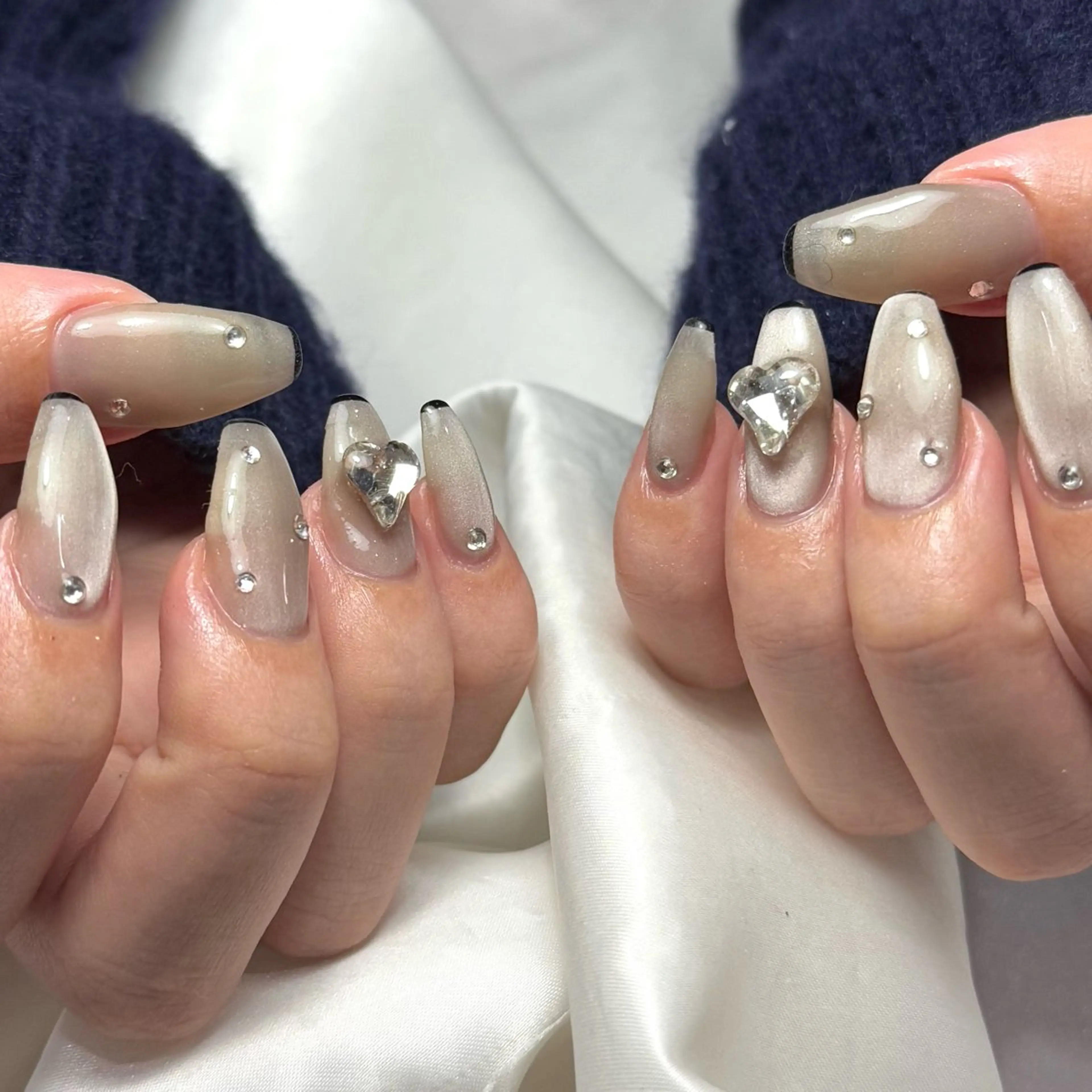 ネイル フレンチネイル ハート ハンドネイル Ray nail natsu🎀のネイルデザイン