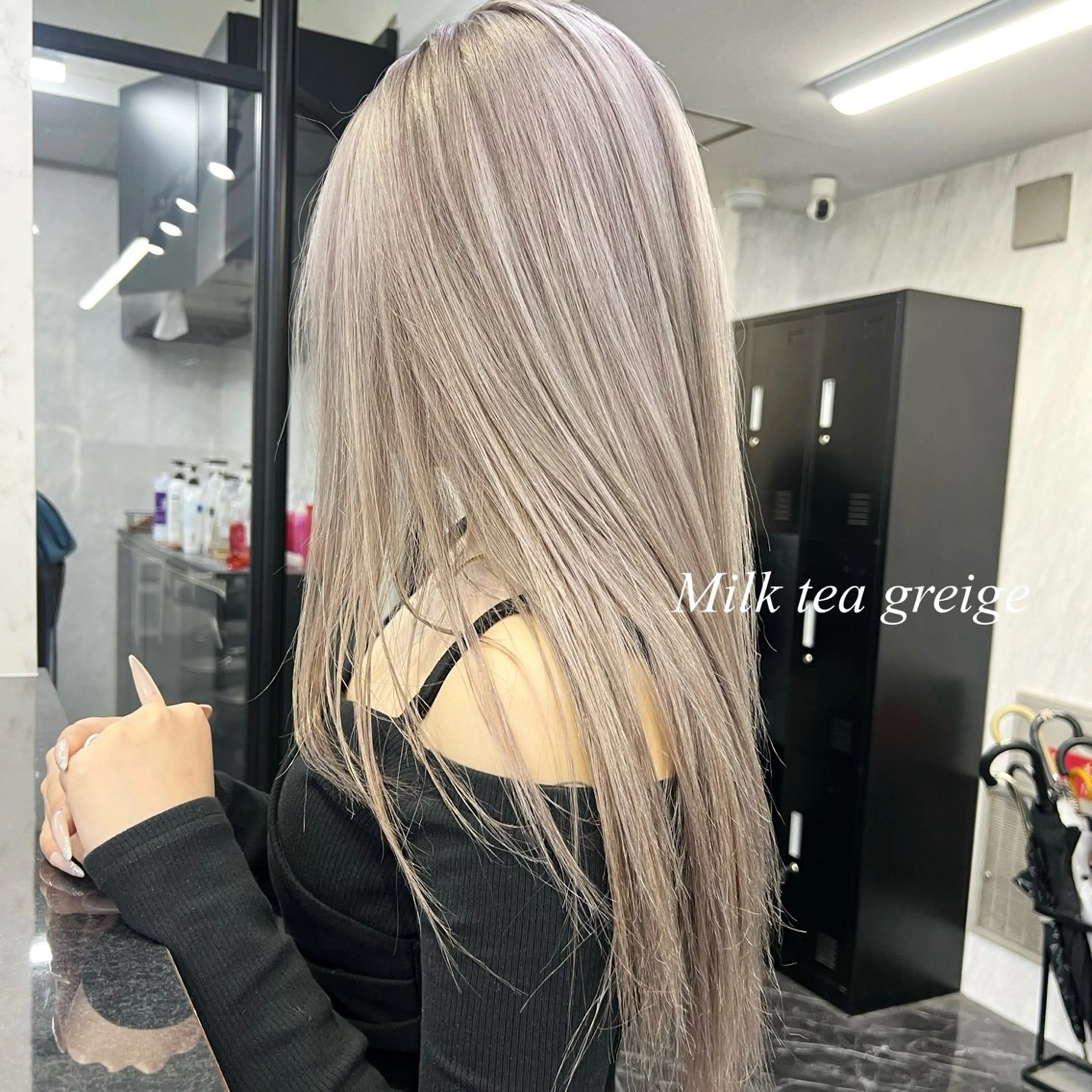 ロング カラー シールエクステ ハイトーンカラー エクステ ヘアカラー シールエクステ特化 ハイトーン、NANAのヘアスタイル