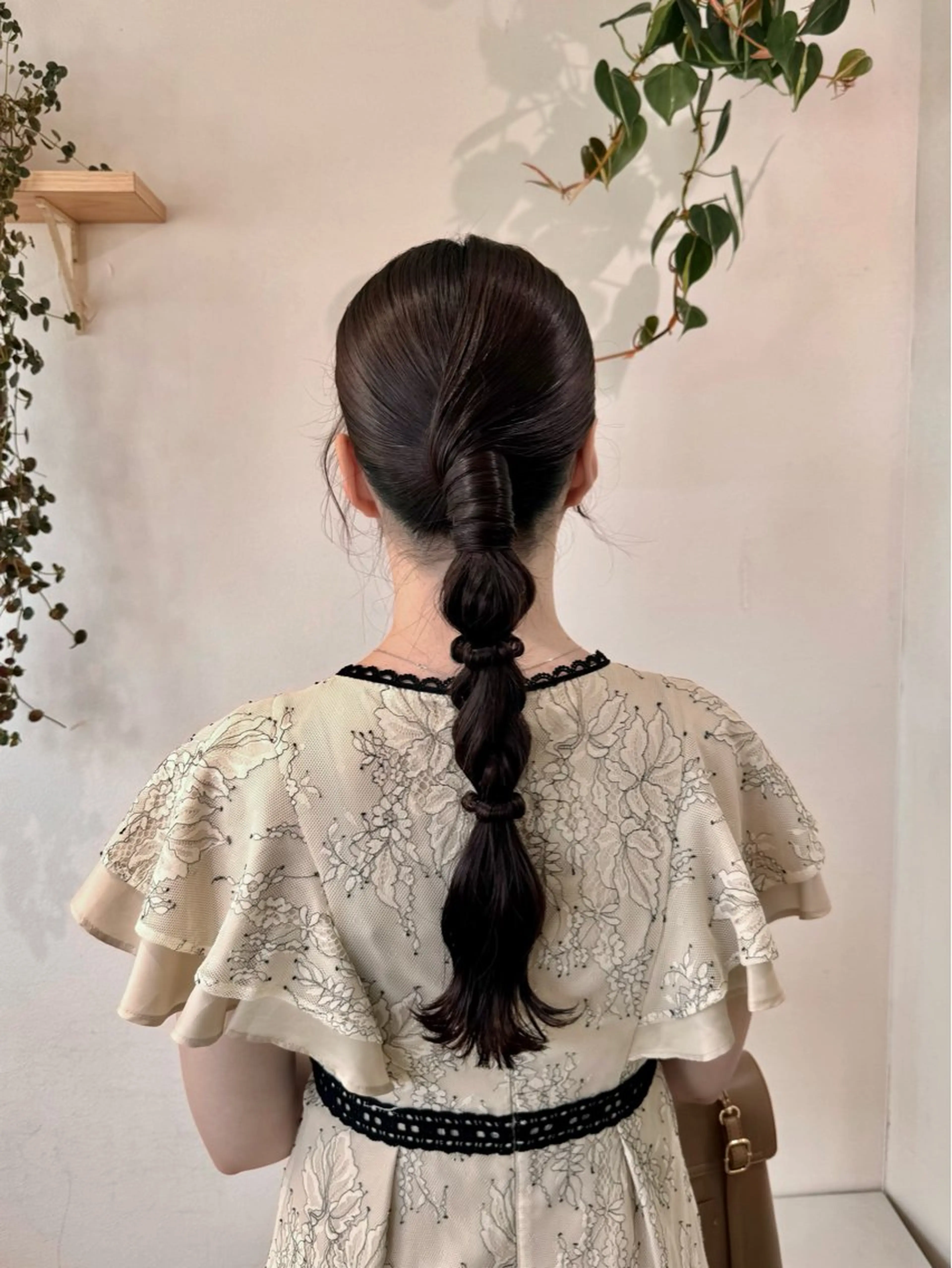 セミロング ヘアアレンジ 結婚式・ブライダル ヘアセット 𝙎𝙚𝙞𝙧𝙖 ☆カット/パーマのヘアスタイル