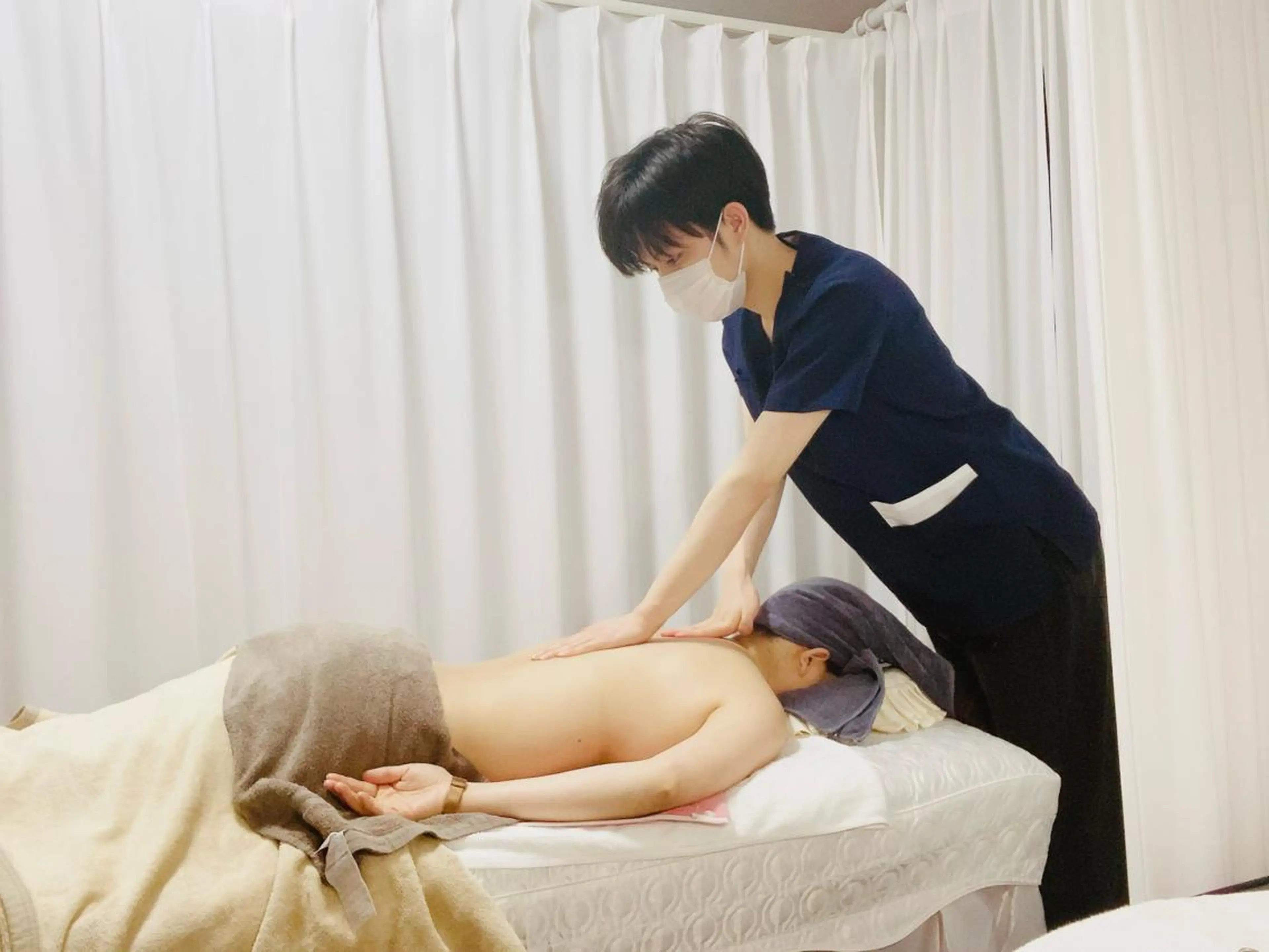 エステ リラク Hi Beauty 渋谷(ネイル、ハイパーナイフ6、脂肪れいきゃく、マッサージ＆エステサロン)所属・Hi beauty 渋谷のネイルデザイン