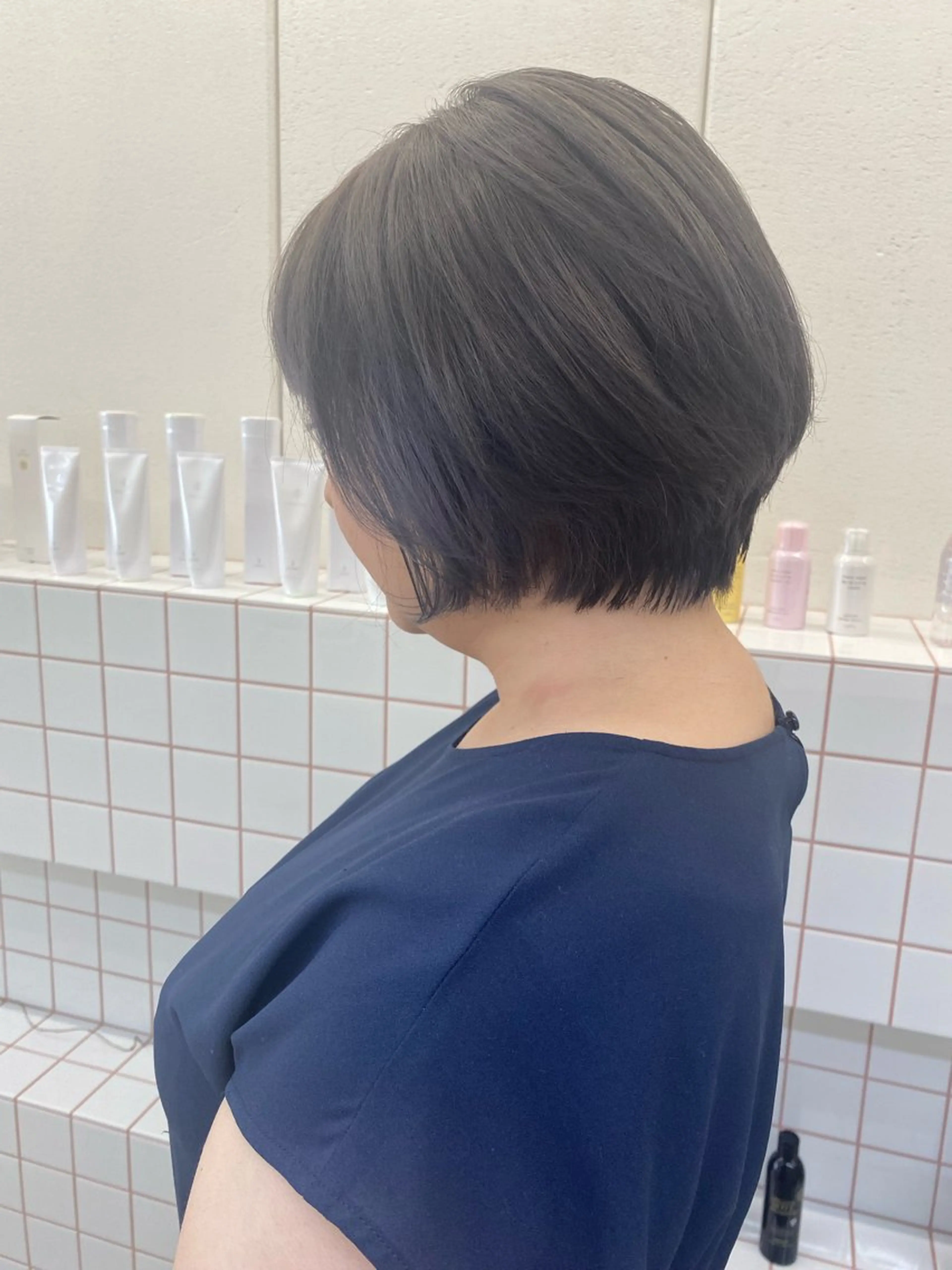 ショート カラー ショートボブ 丸みショート アッシュ ダークグレー グレージュ erika /韓国ヘアのヘアスタイル