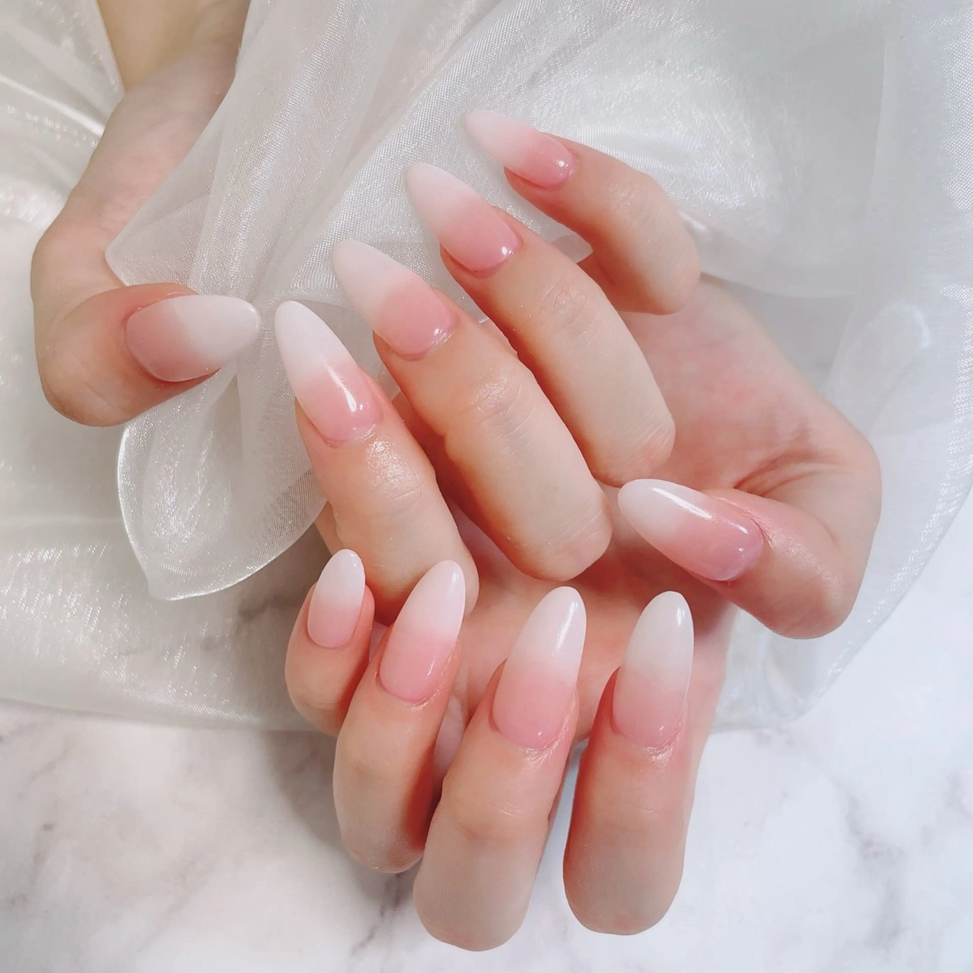 🩷チップ長さだし10本🩷ベイビーブーマー（ベース色付きカラーグラデーション）　オフ無しの写真