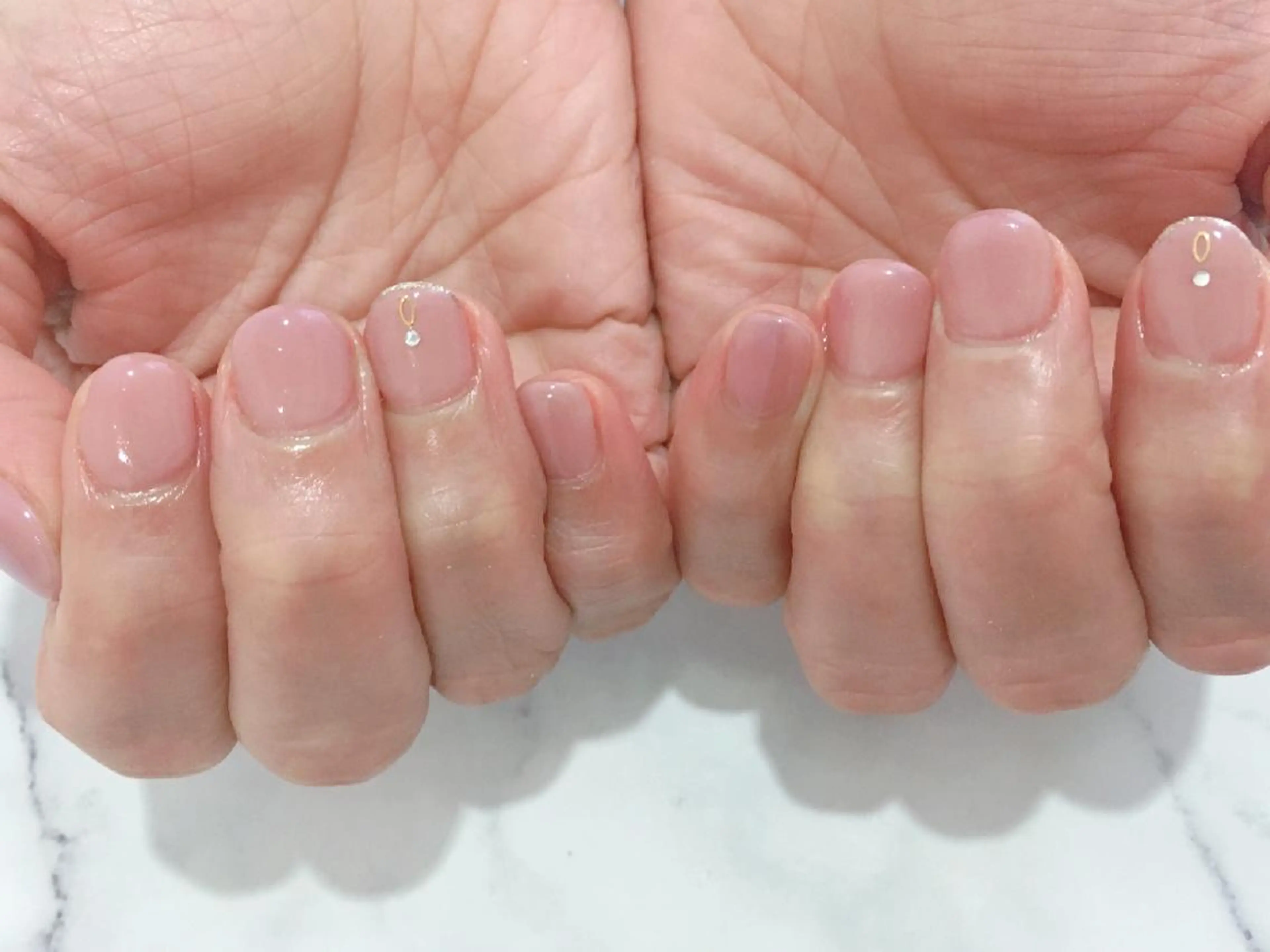 ネイル アートネイル 長さ出し フラワーネイル フットネイル ジェルネイル ハンドネイル ネイル＆フラワーサロン〜Ri✦hiro〜鳥栖店所属・HIRATA RIEのネイルデザイン