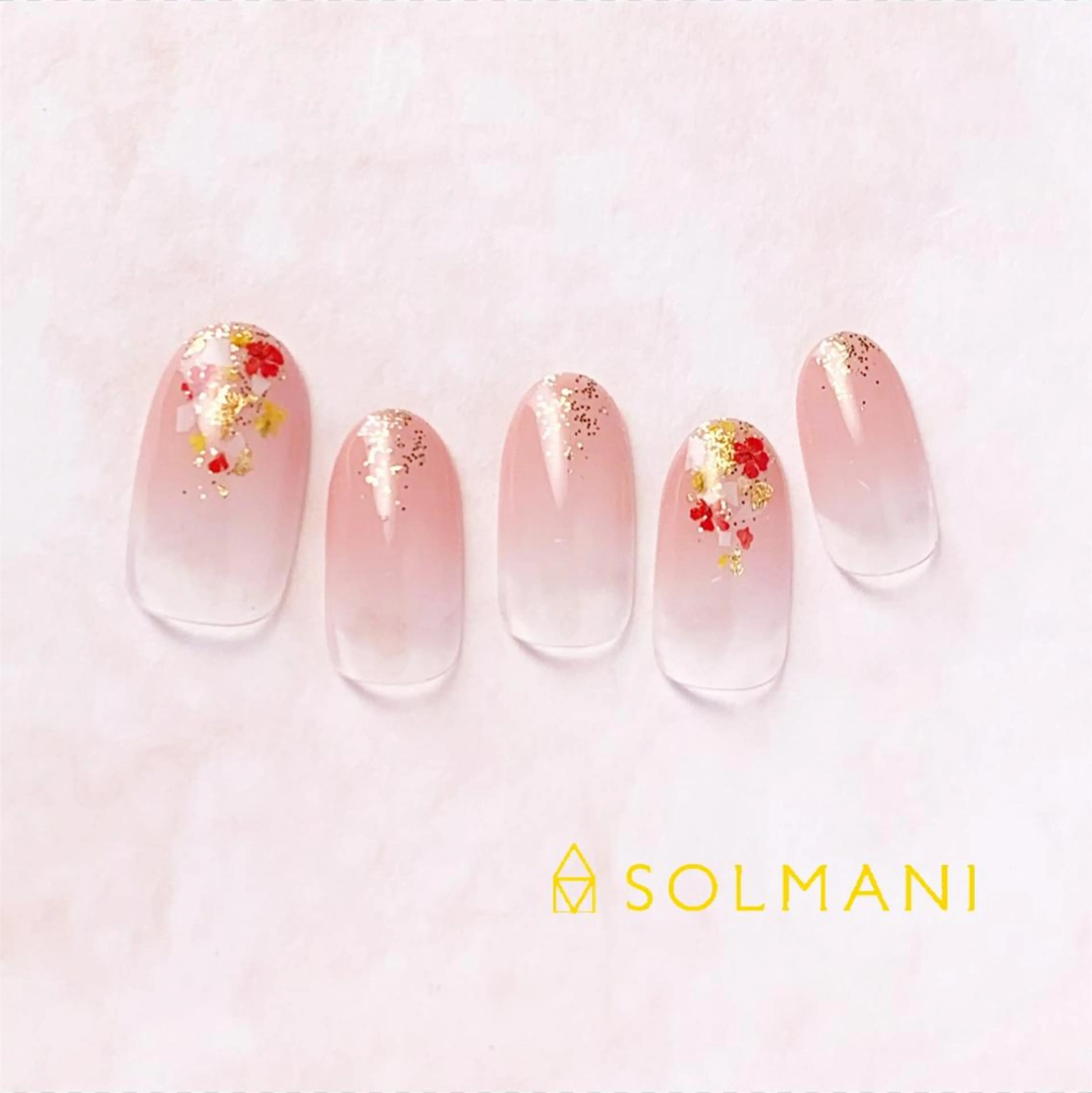 ネイル SOLMANI 予約担当のネイルデザイン