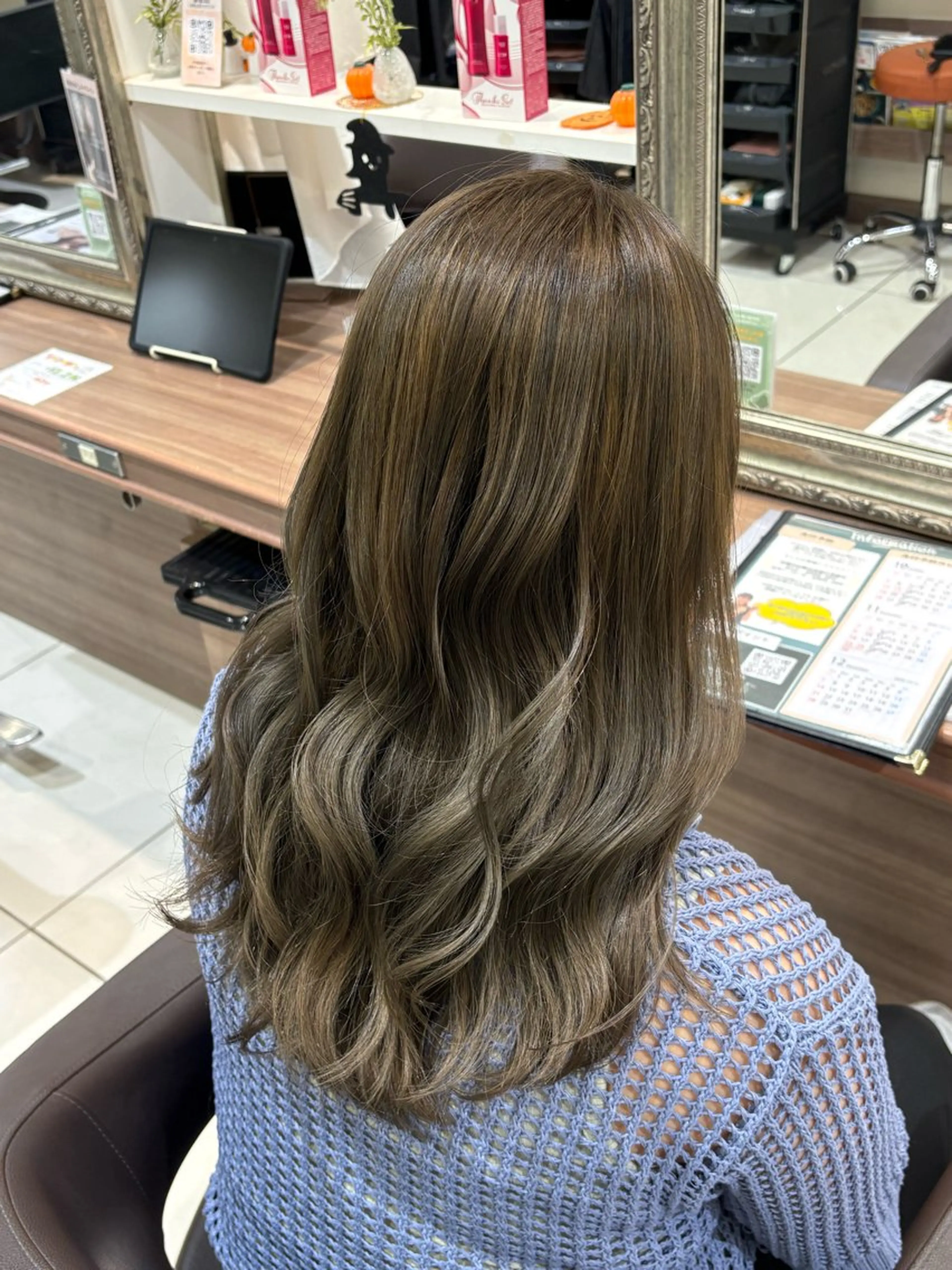 ロング カラー オリーブカラー 金井 祥 🐈‍⬛のヘアスタイル