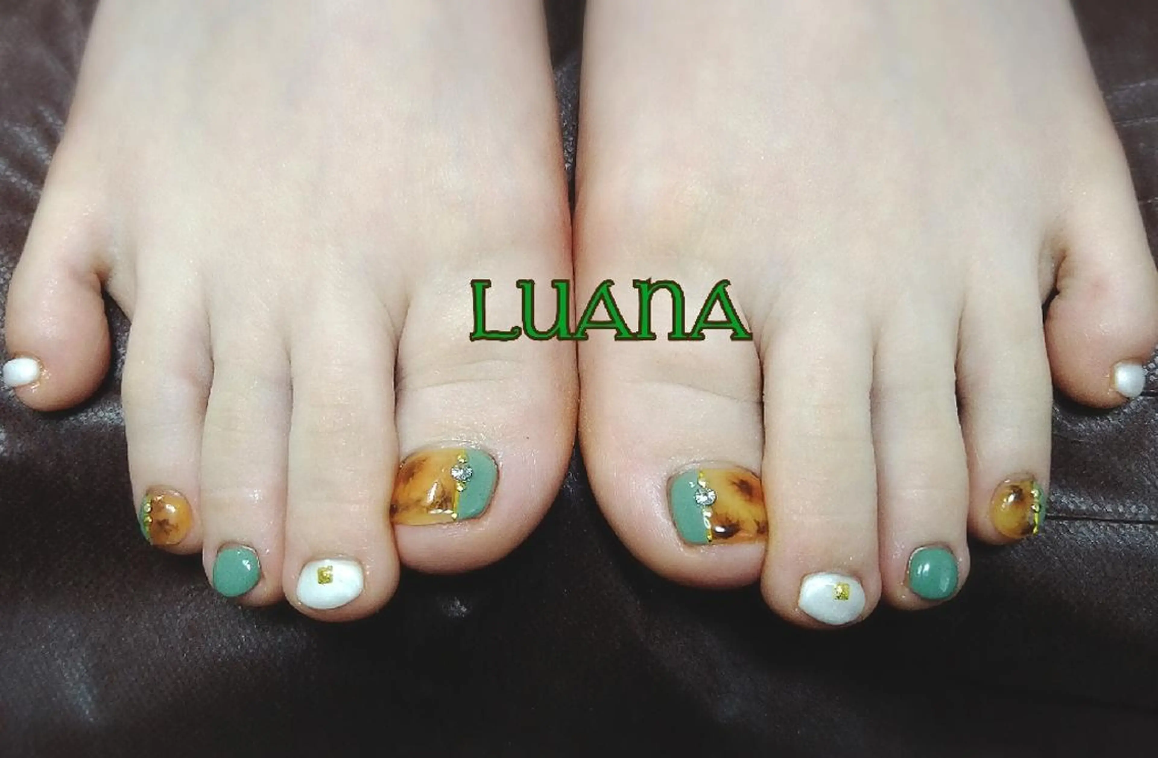 ネイル フットネイル LUANA  TAKAHASHIのネイルデザイン