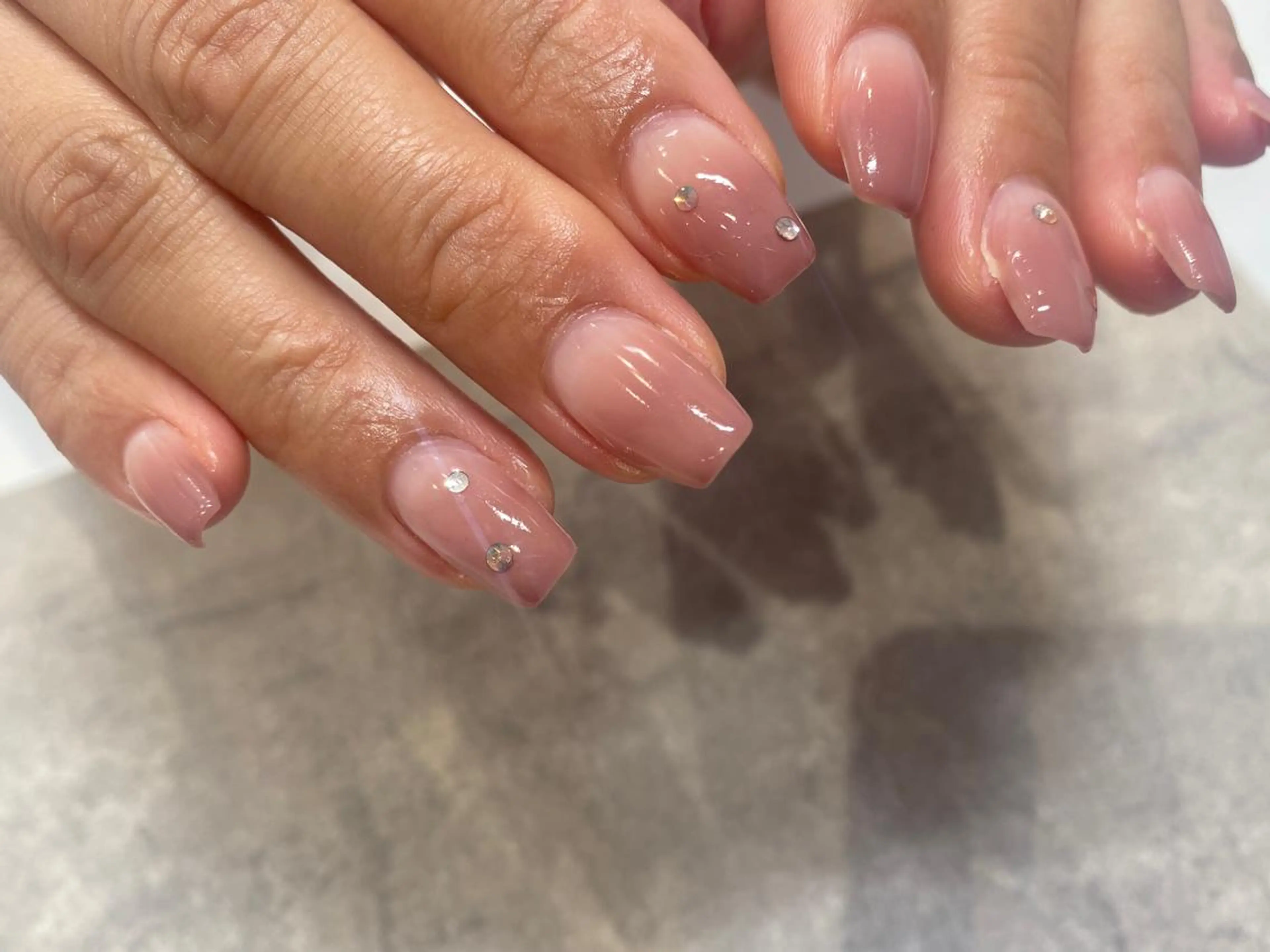 ネイル ハンドネイル NINEnami ニュアンスネイルのネイルデザイン