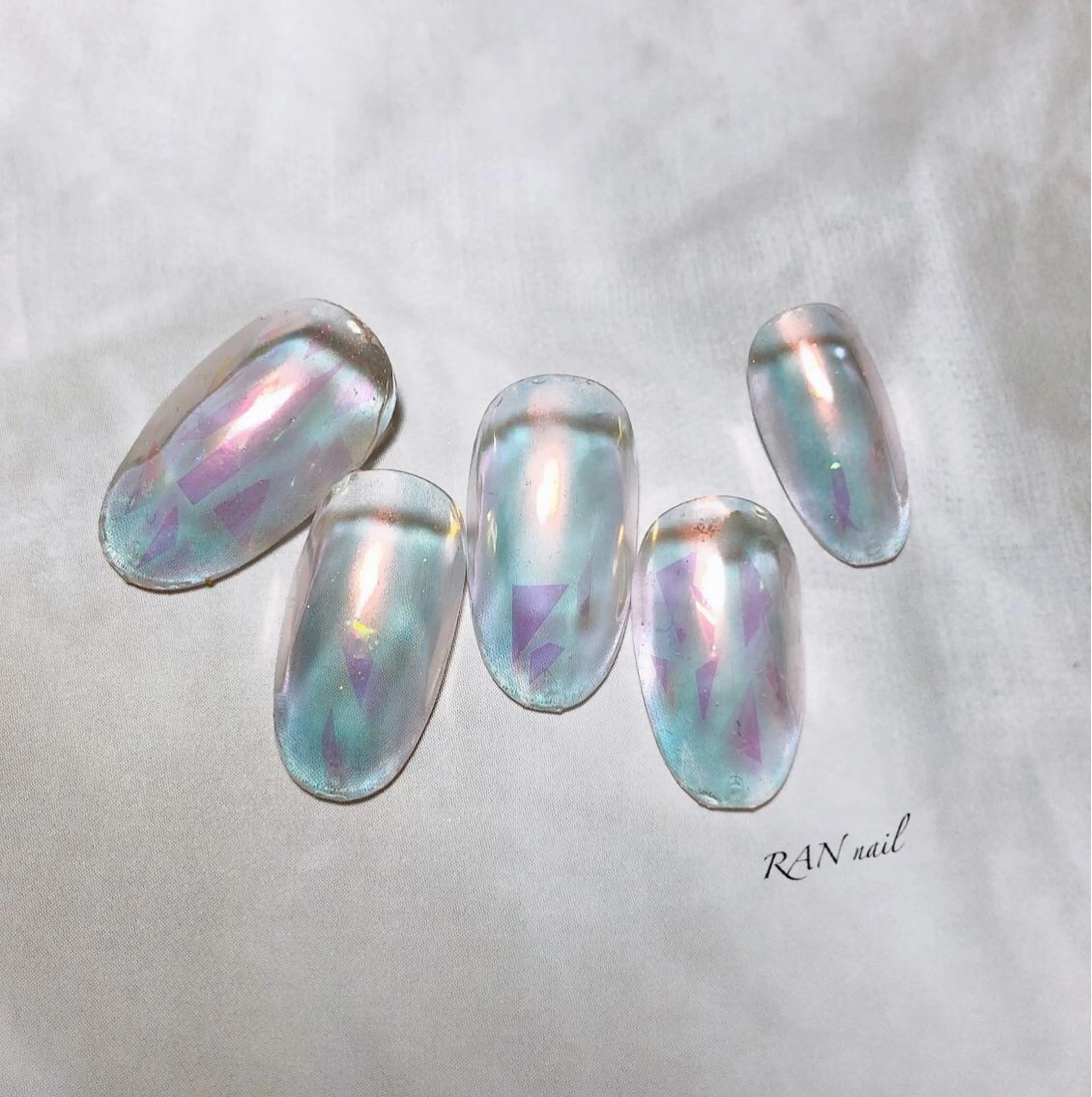ネイル オーロラネイル フットネイル 氷ネイル・うるうるネイル ラメ(グリッター) オフィスネイル RAN nail 〜ランネイル〜所属・RAN nailのネイルデザイン