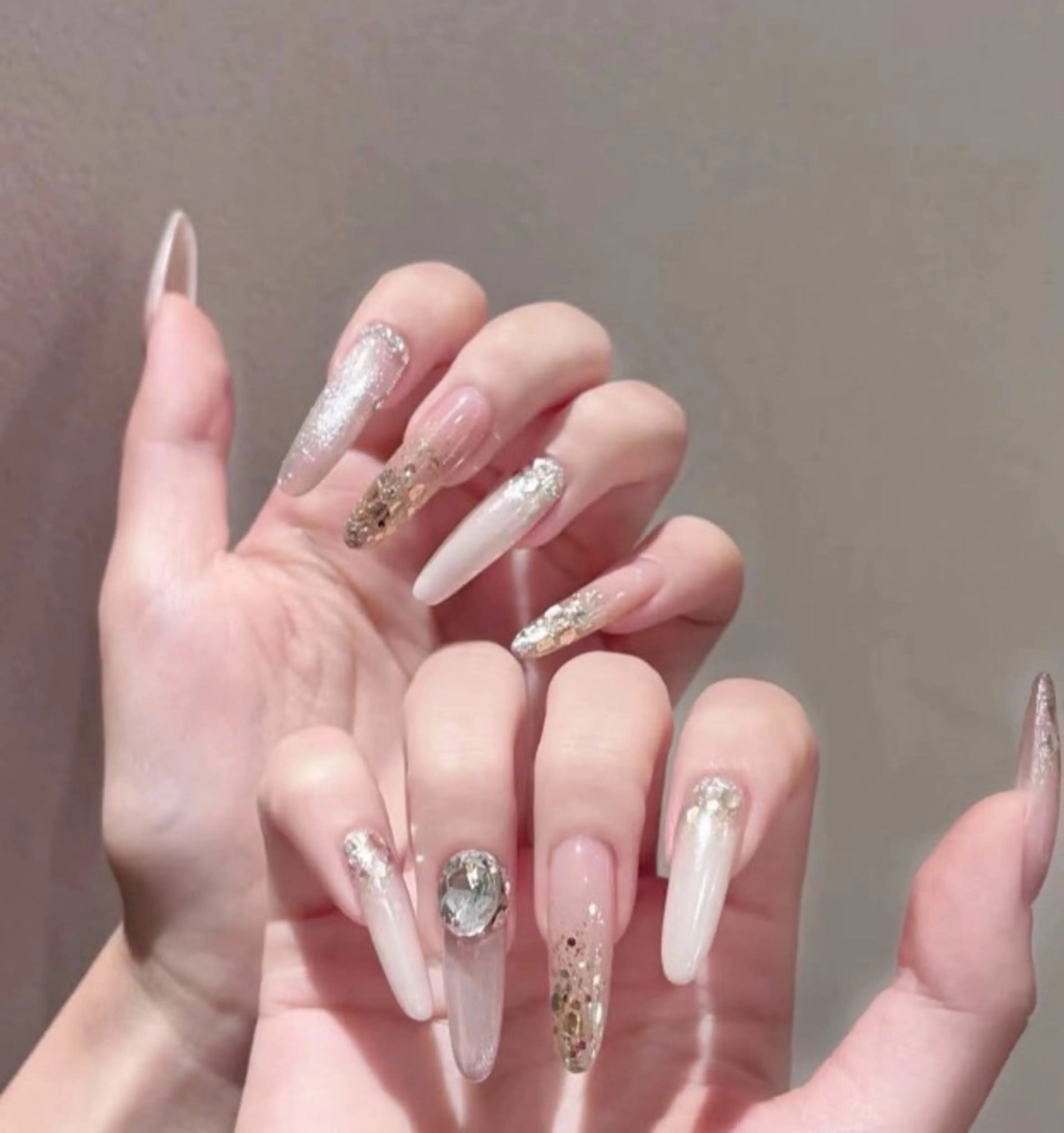ネイル アートネイル ジェルネイル グラデーション マグネットネイル ニュアンスネイル ハンドネイル Ryu Nail Studio所属・Ryu Nail 新大久保のネイルデザイン