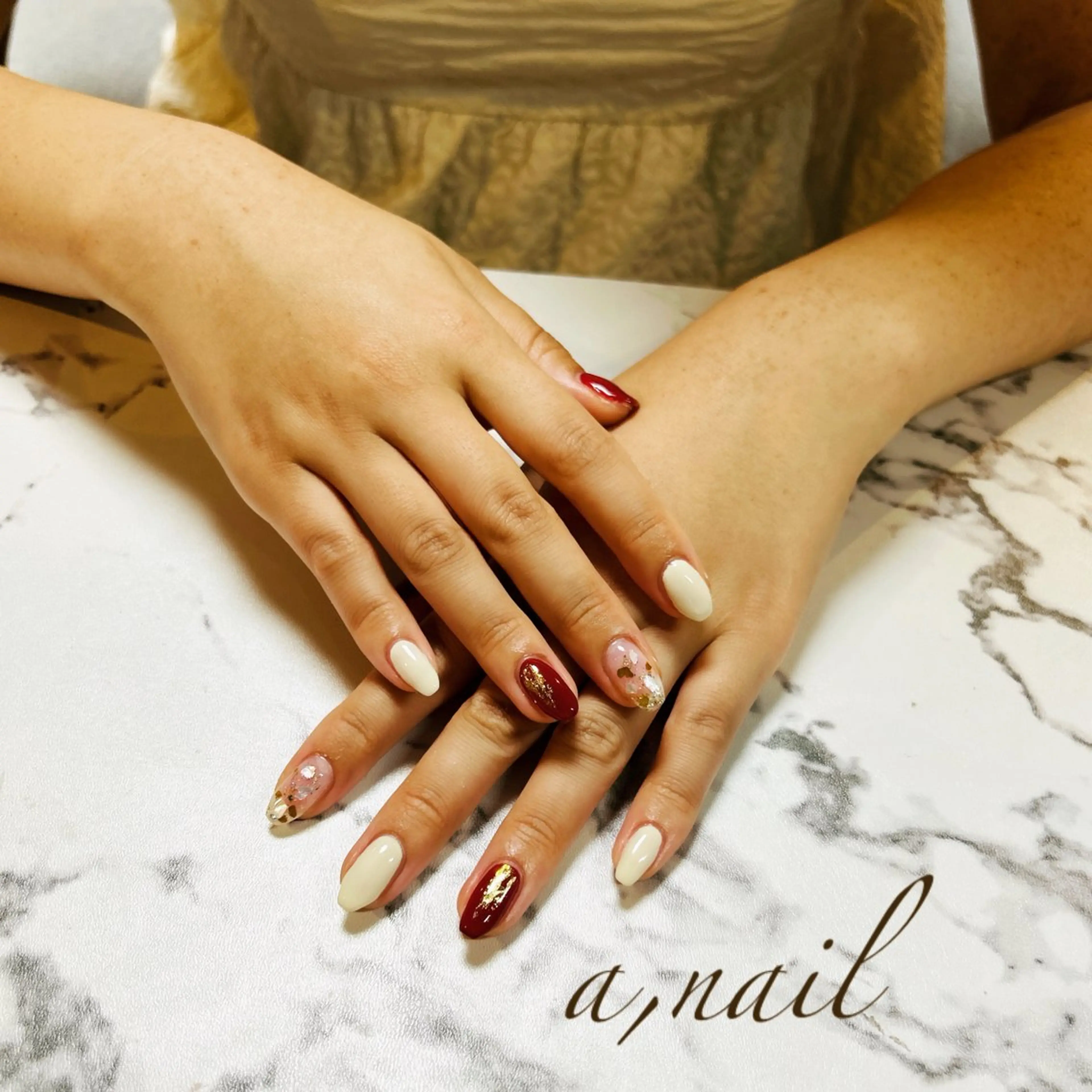 ネイル ボルドー キラキラネイル ミラーネイル シンプルネイル 冬ネイル ハンドネイル ネイルサロン エーネイルのネイルデザイン