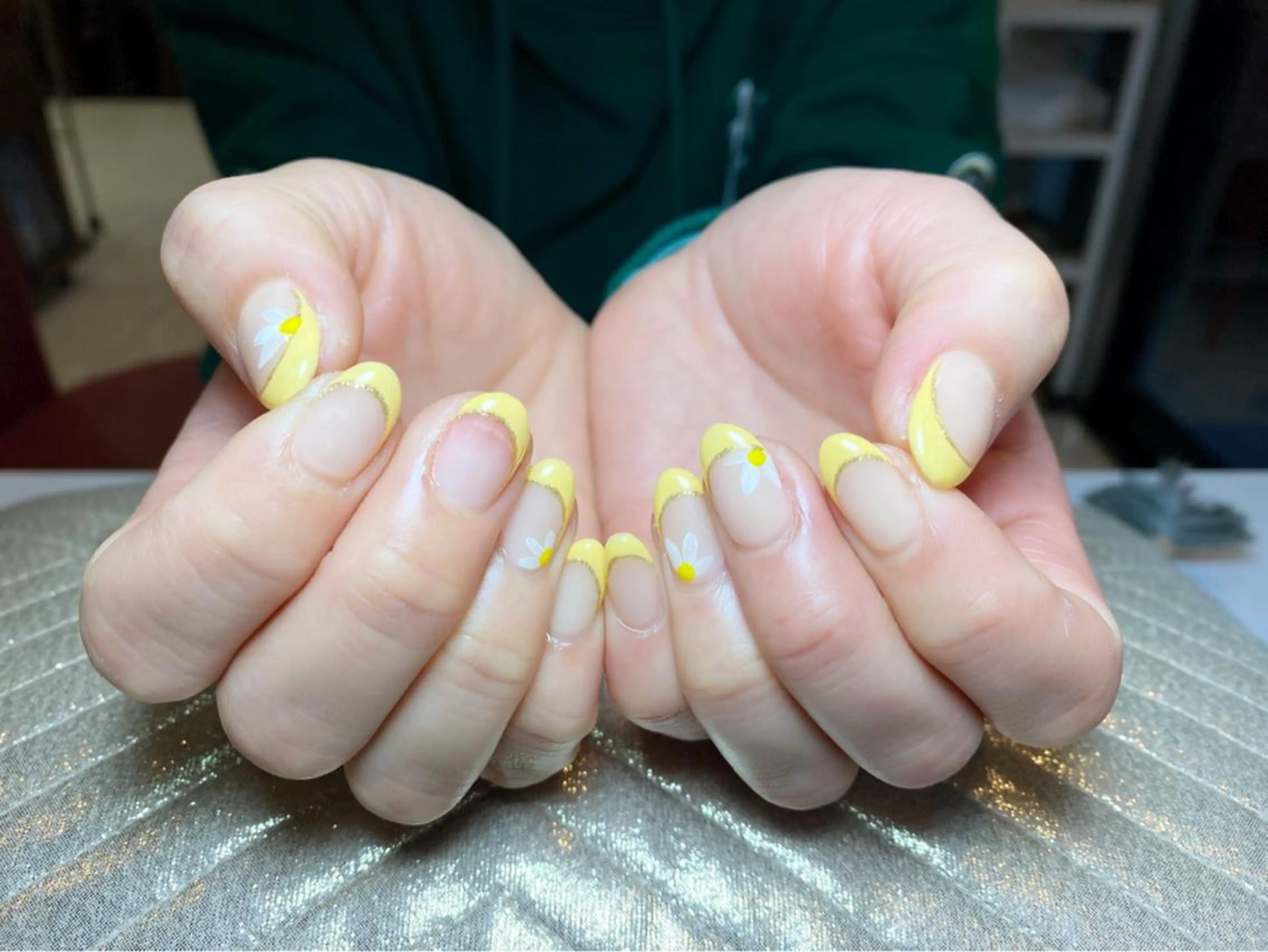 ネイル ハンドネイル 三原 裕紀のマツエク・マツパデザイン