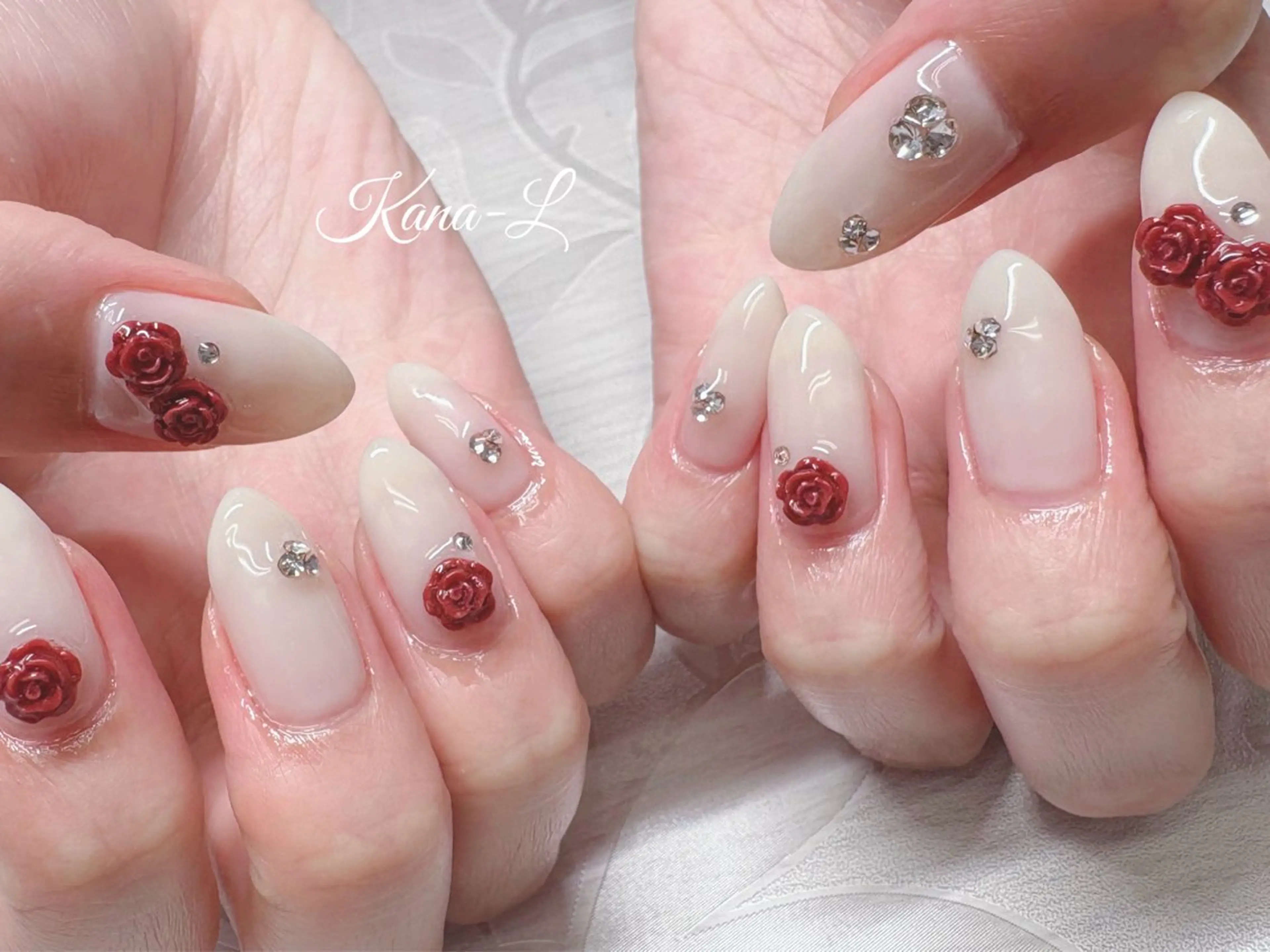 ネイル 芦辺 香奈のネイルデザイン