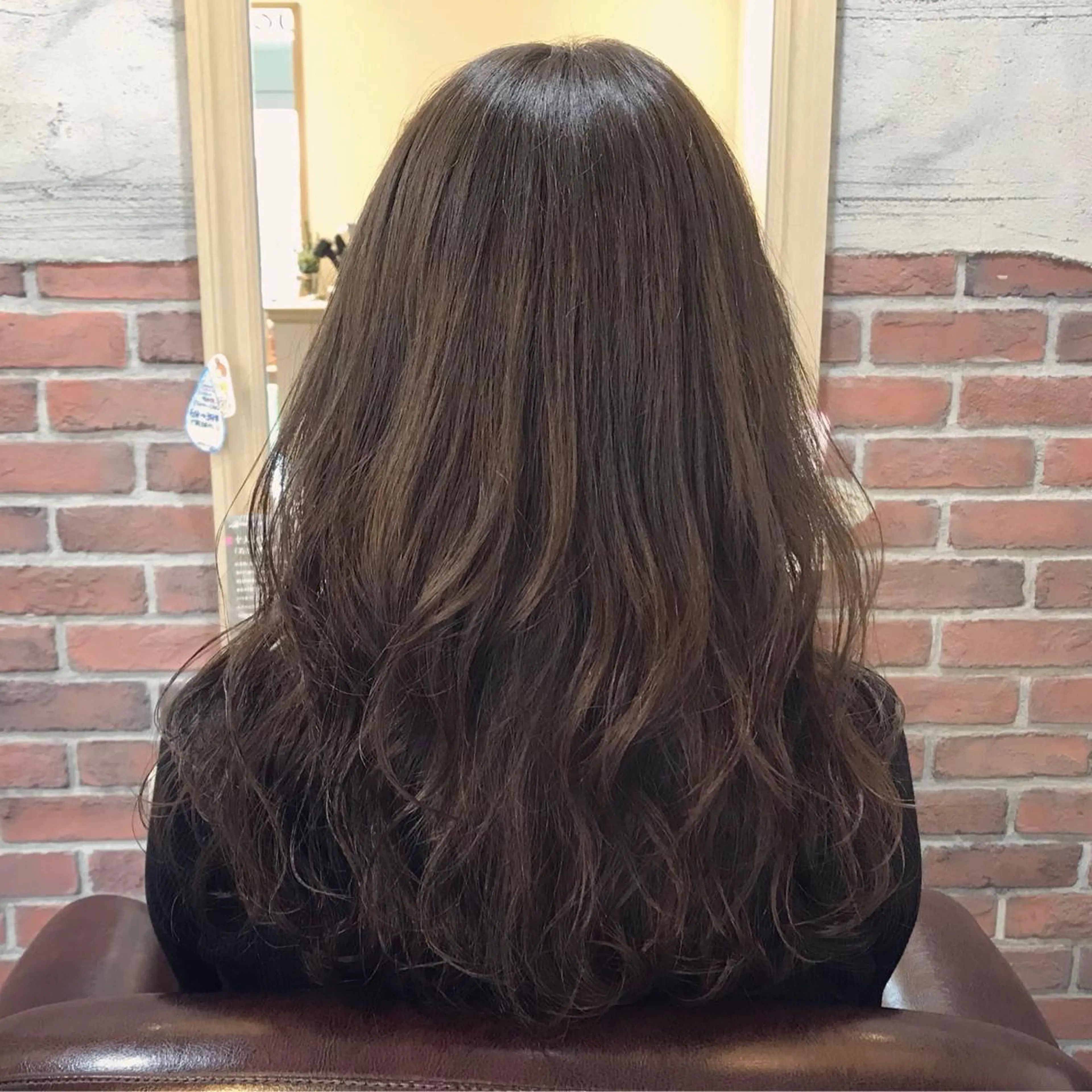 ロング カラー ベージュカラー フォギーベージュ カット ヘアカラー tocolaso 柏所属・レイヤーカット/ 根本瑠実のヘアスタイル