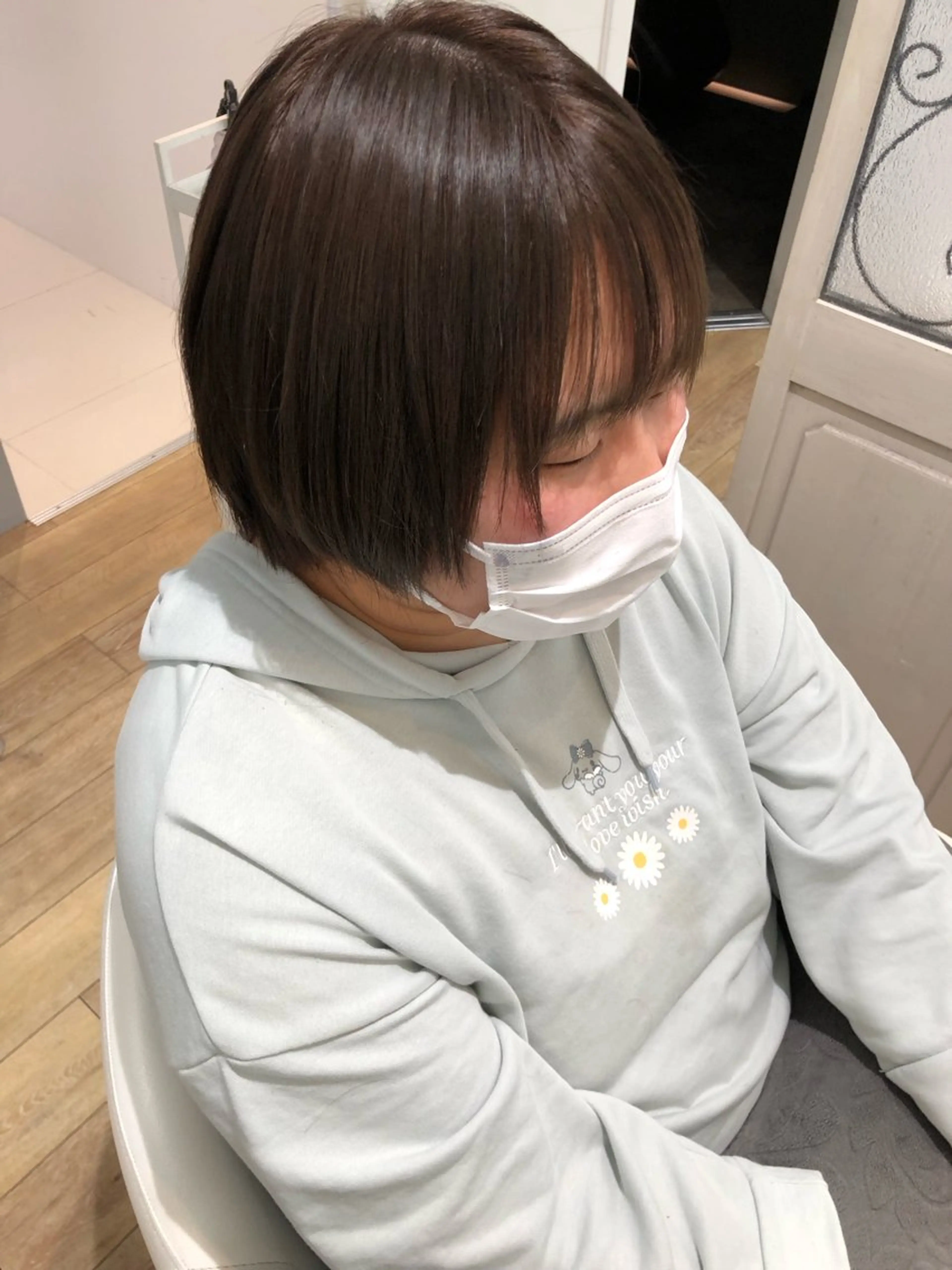 ショート カラー ブリーチ無し白髪ぼか し/艶髪/津嘉山のヘアスタイル