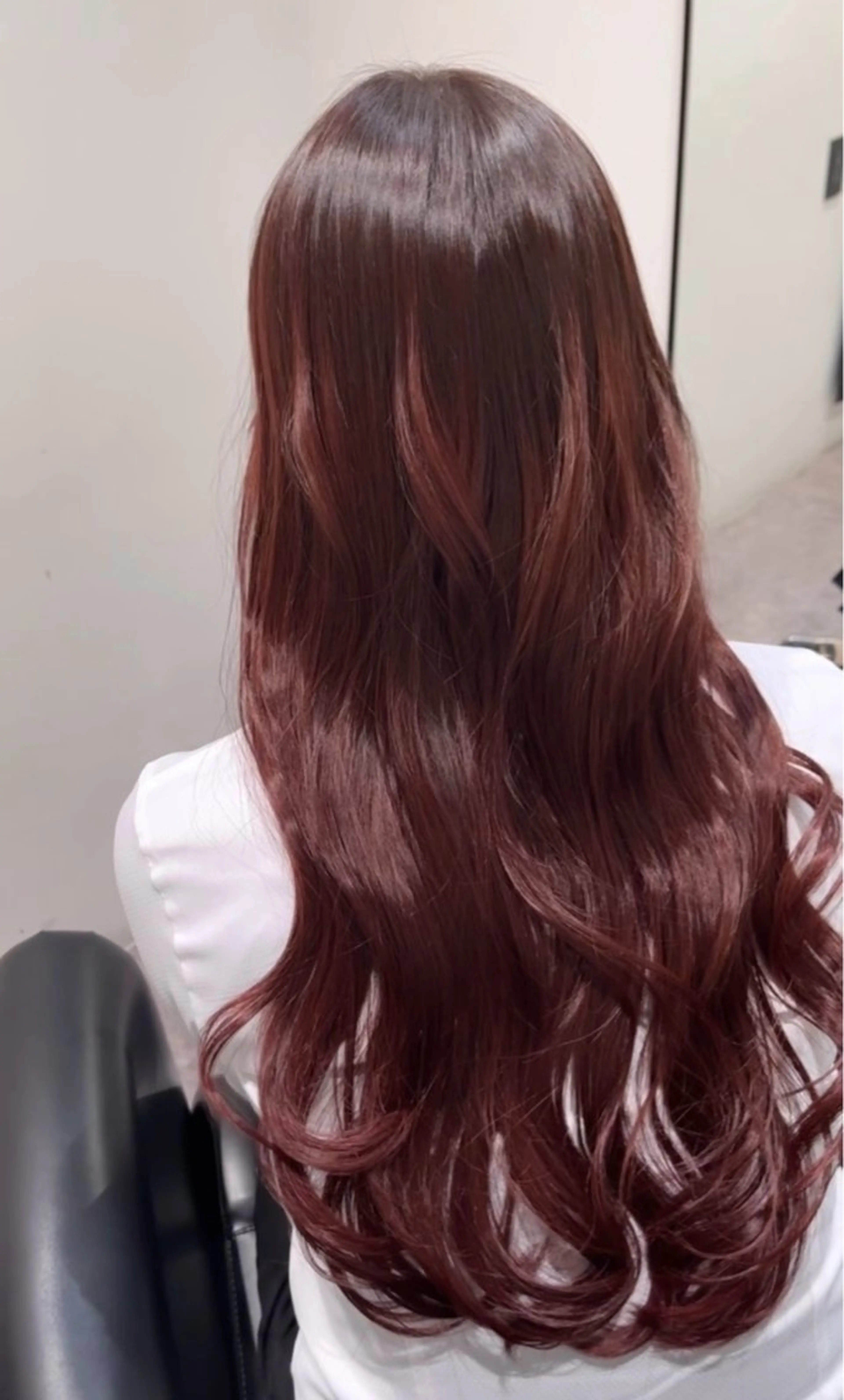 ロング 余崎 優花のヘアスタイル