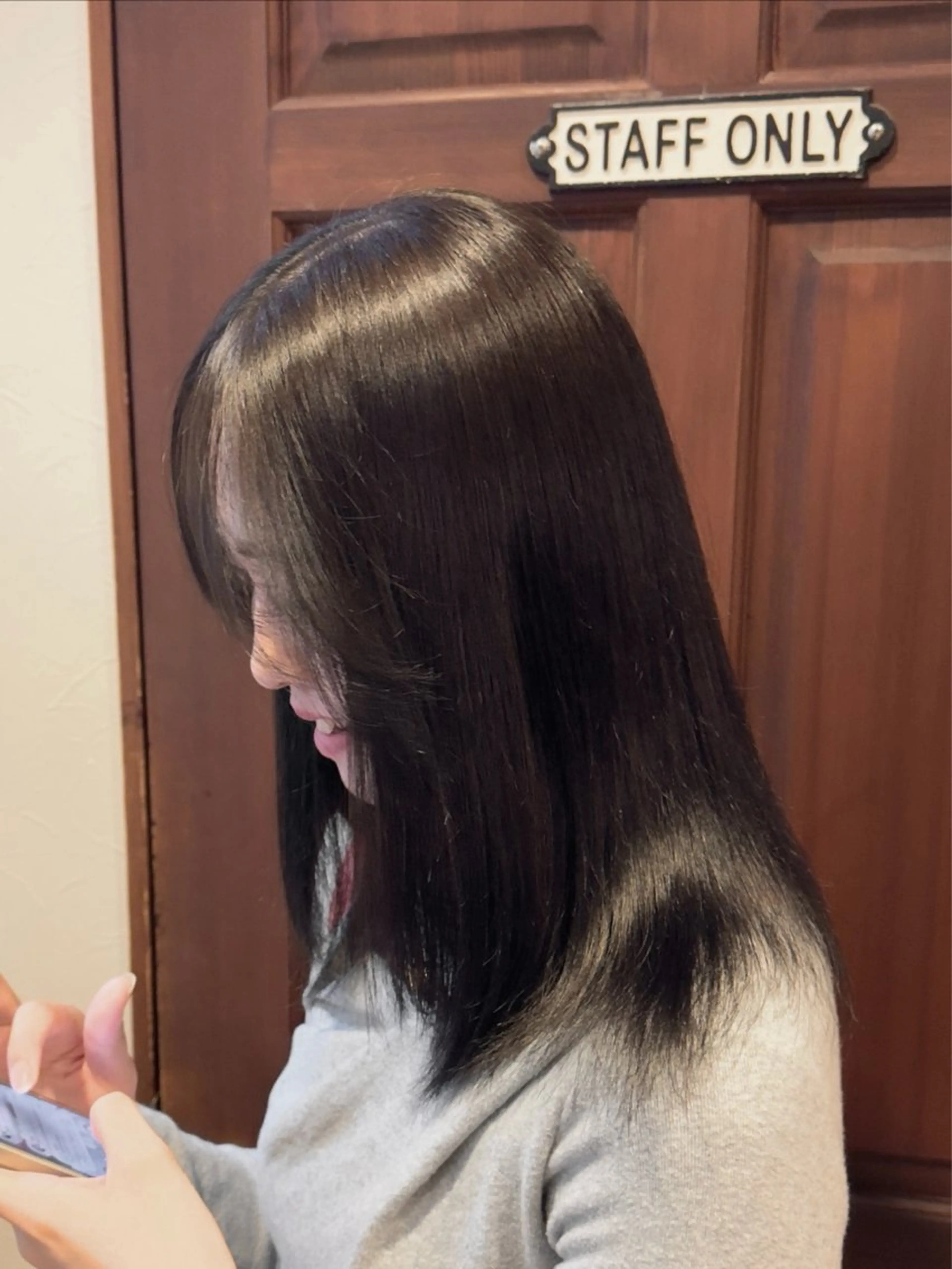 カラー RECHE所属・YUURI カットモデルのヘアスタイル