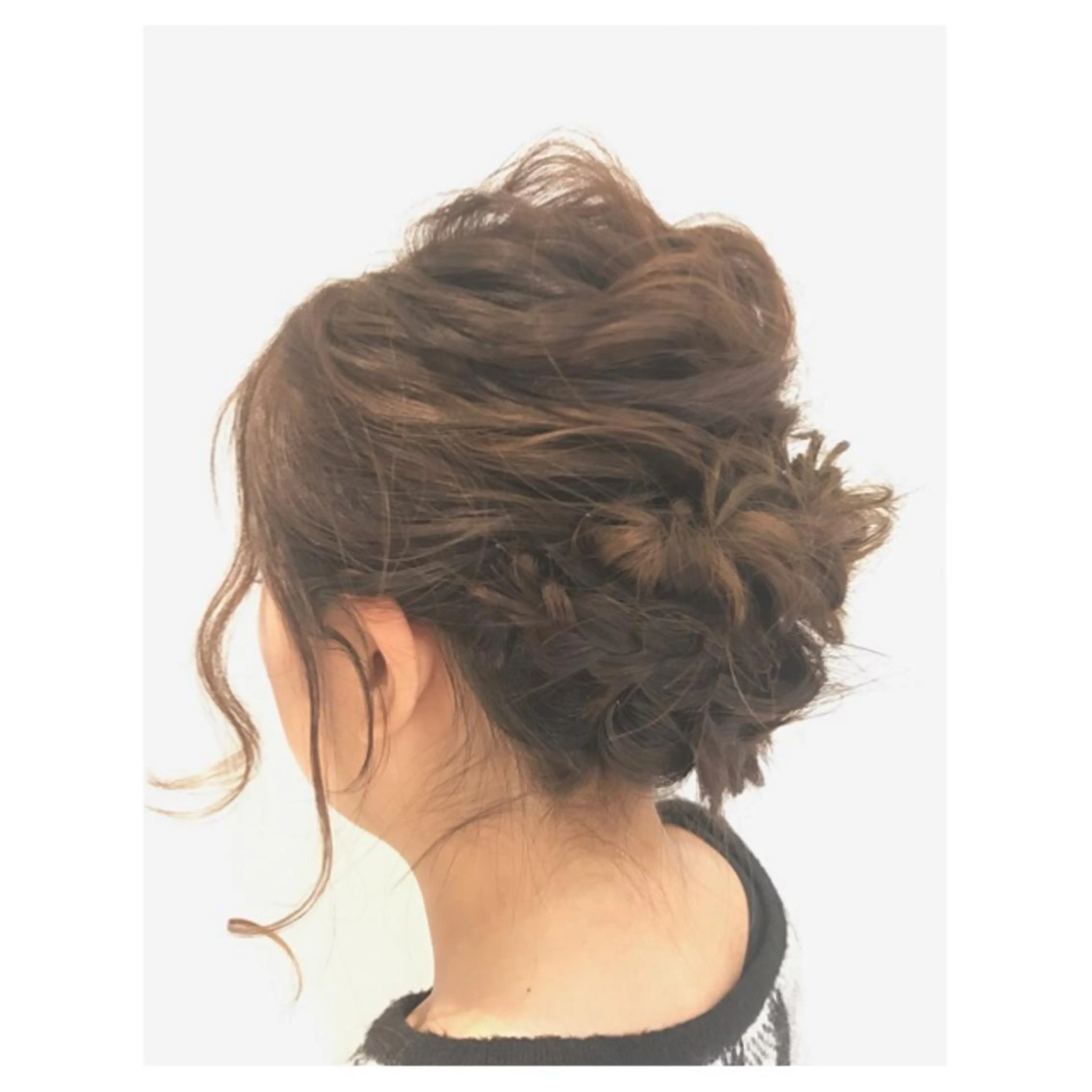 ミディアム セミロング ロング ヘアアレンジ 若林 美由希のヘアスタイル