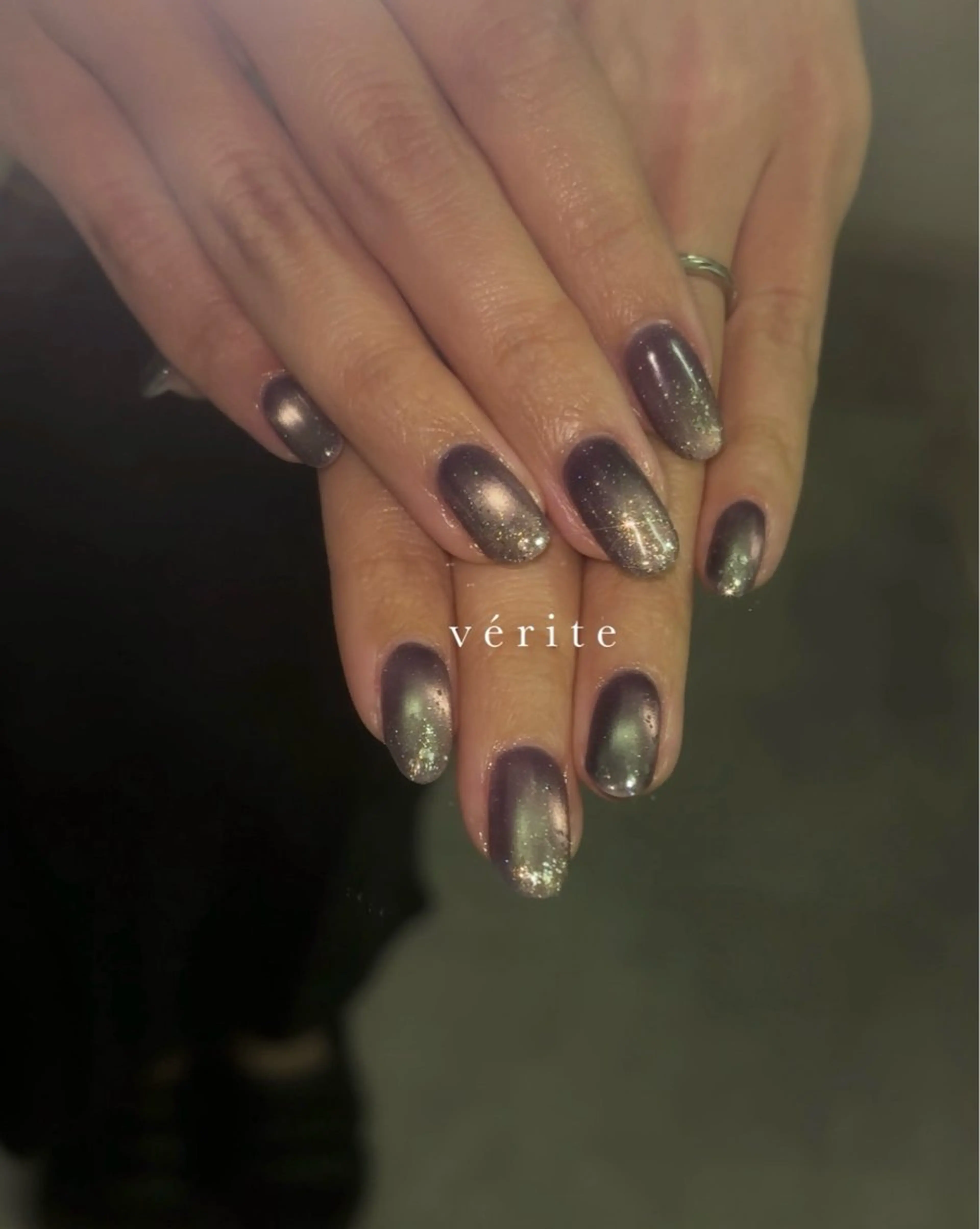 ネイル ラメ(グリッター) マグネットネイル シルバー verite所属・vérite nailのネイルデザイン