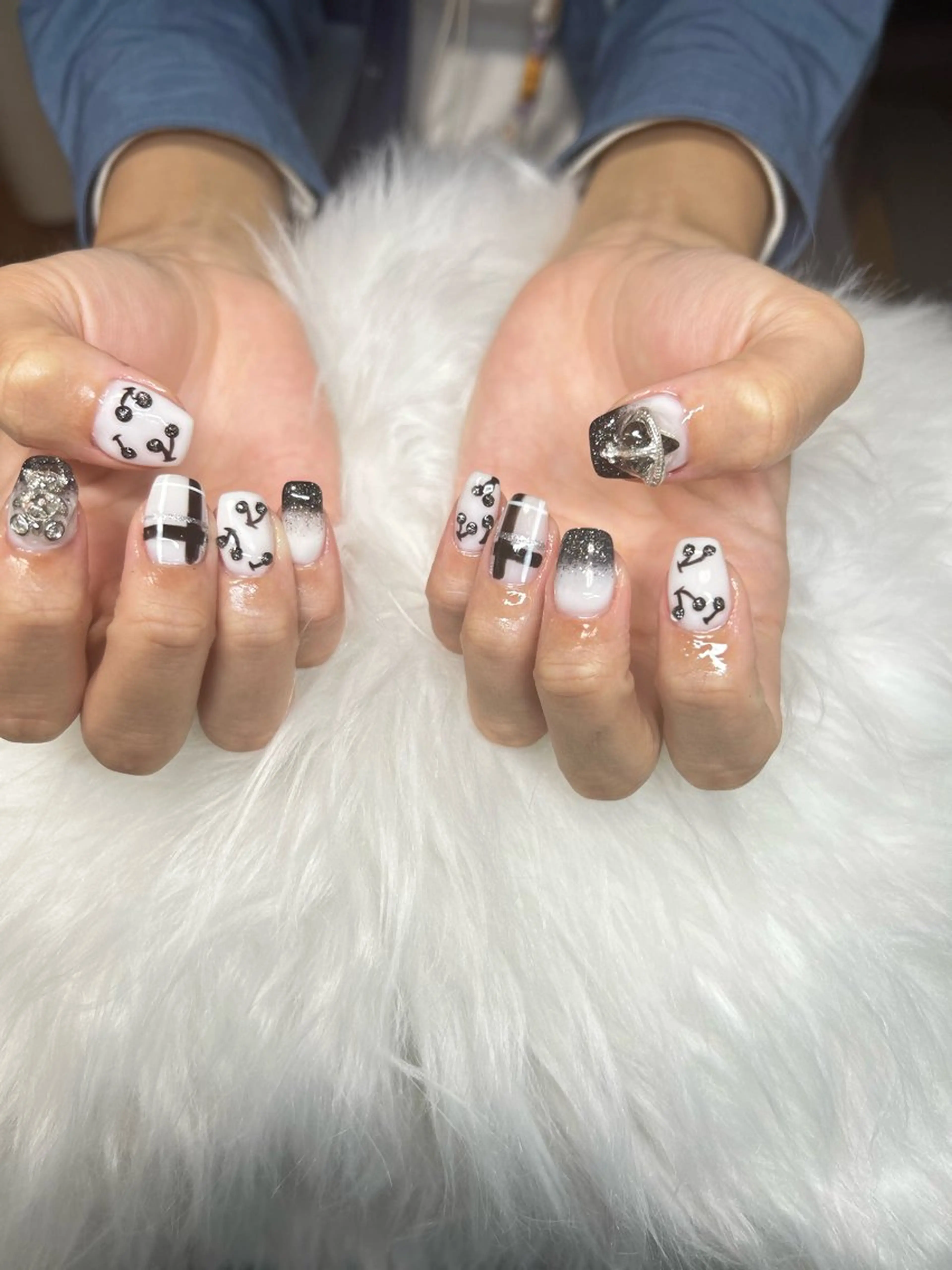 ネイル Queen Nail 　クイーンネイルのネイルデザイン