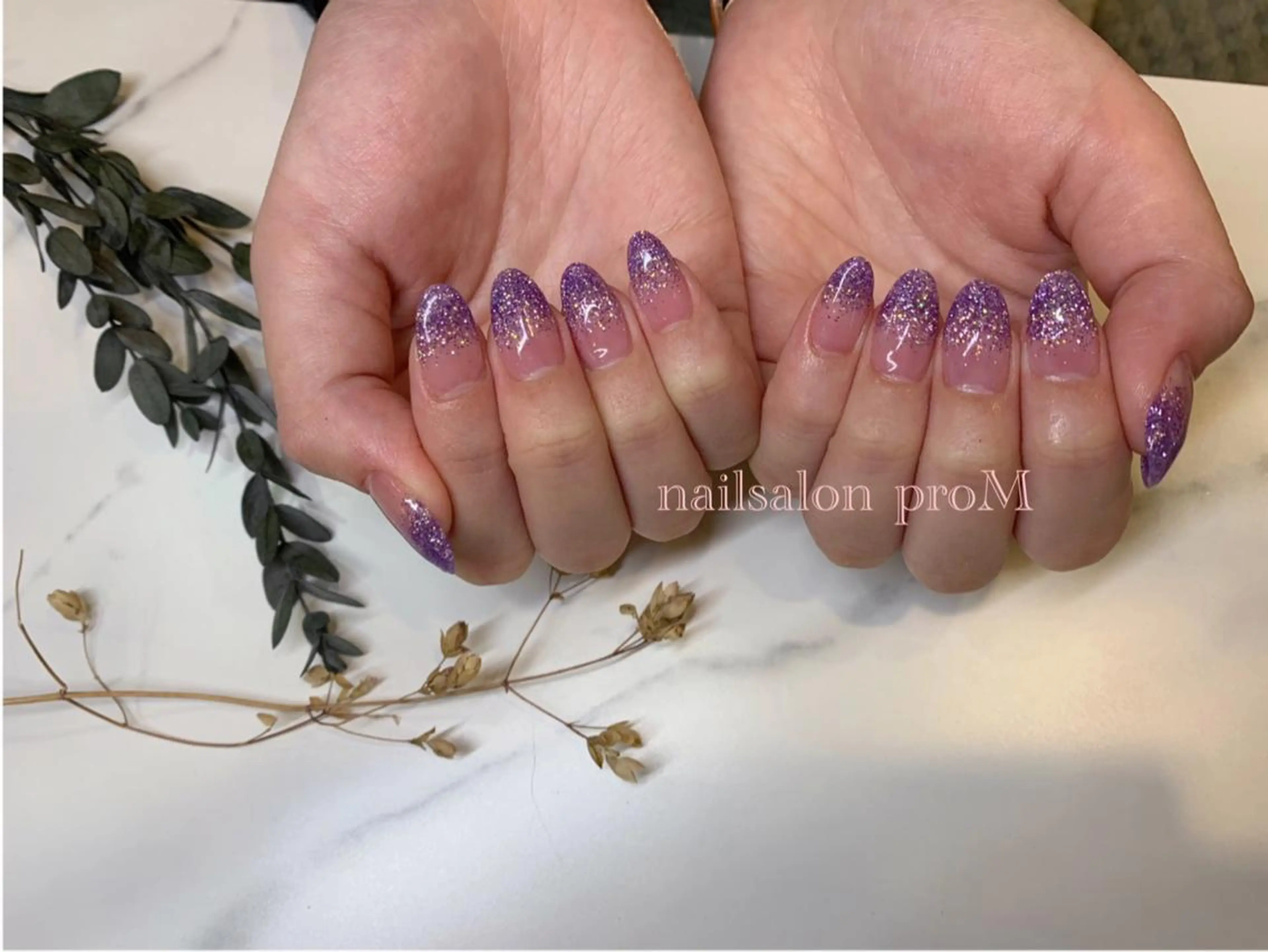 ネイル グラデーション ラメ(グリッター) ラメグラデーション パープル スカルプネイル *･*MIMnail *･゜ﾟ･*:･*のネイルデザイン