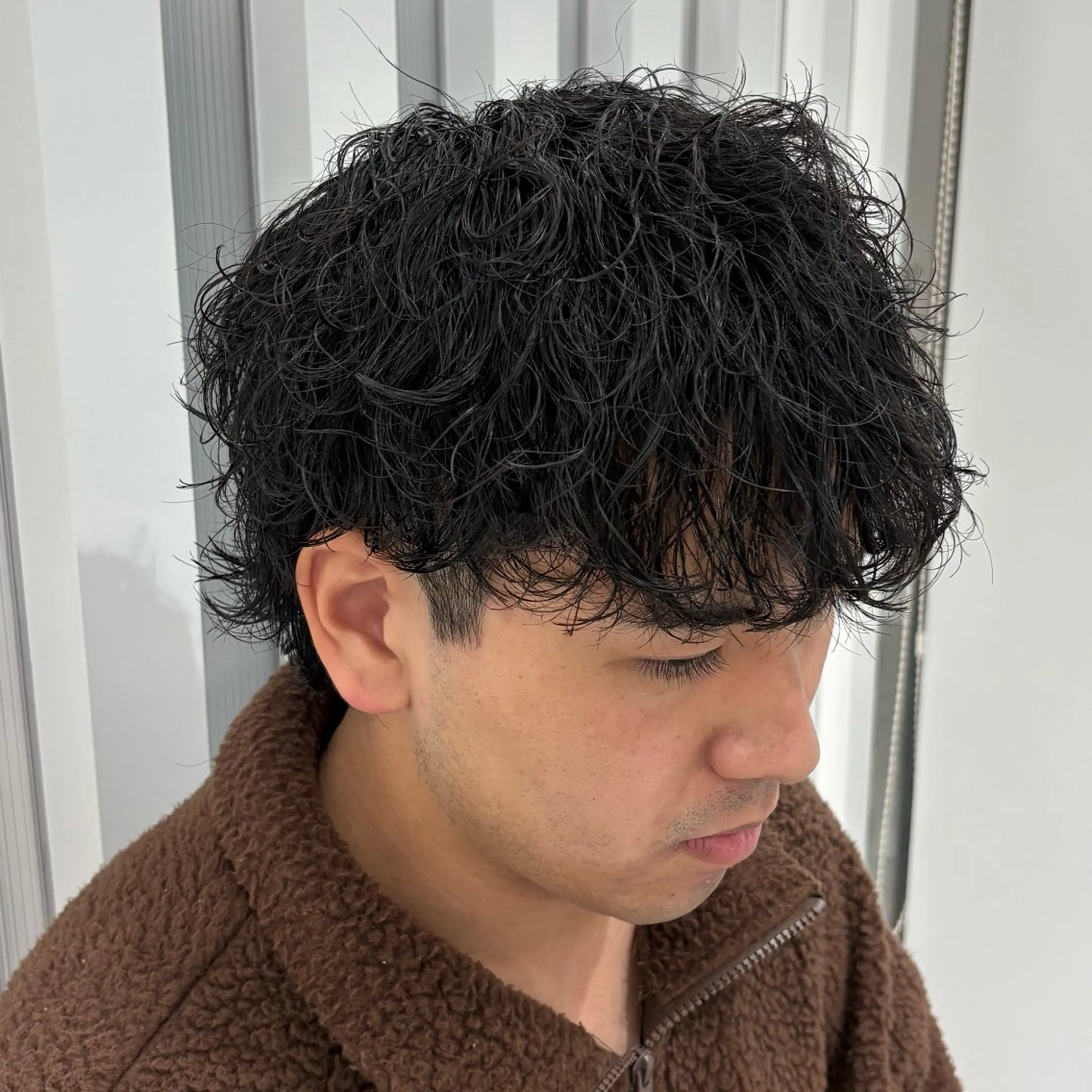 ショート カラー パーマ メンズ メンズパーマ 波巻きパーマ カット パーマ 水谷 璃温のヘアスタイル