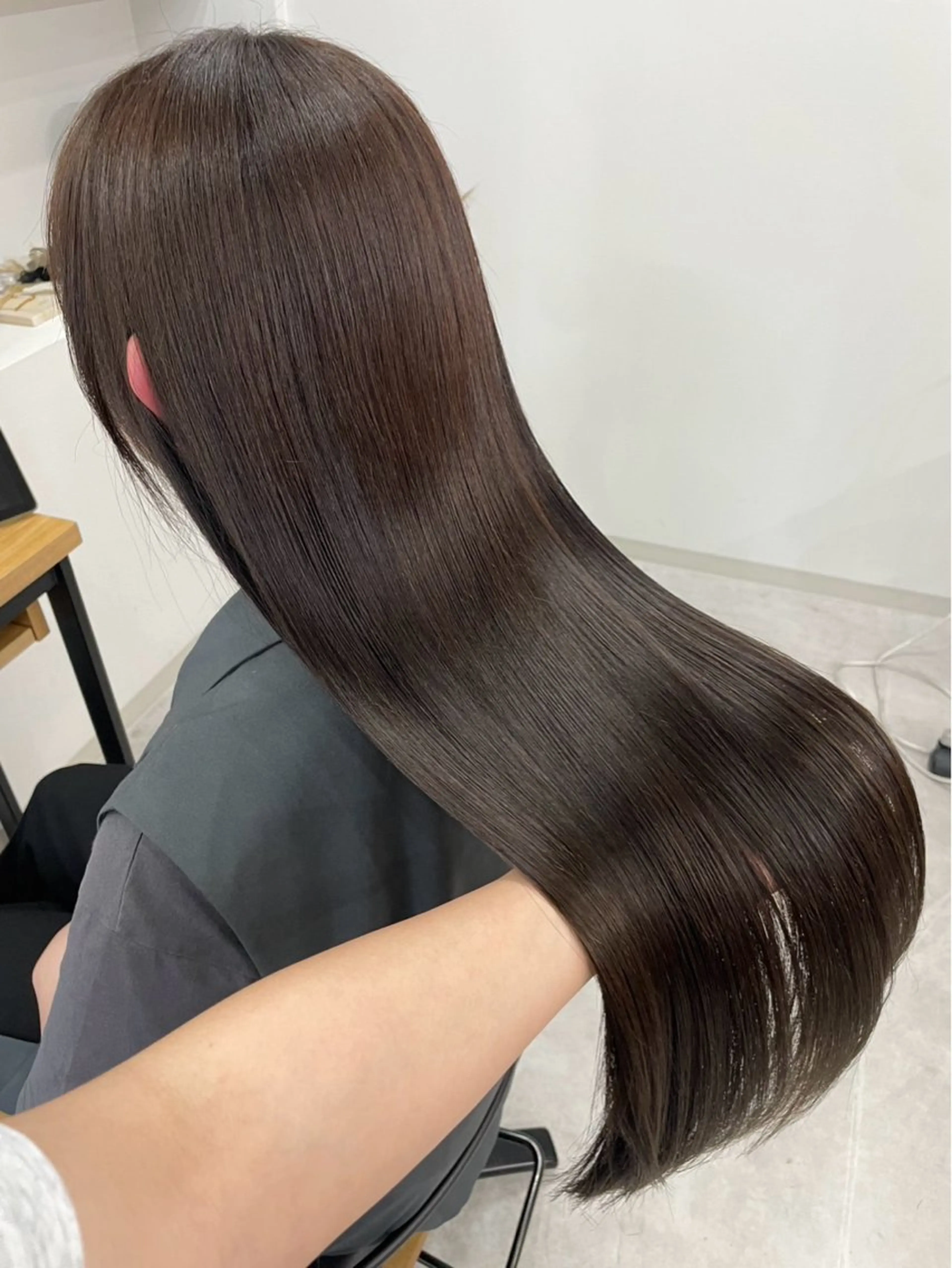 【うねり撃退】美髪縮毛矯正🪄+カットカラー+TR(※カット、ロング〜セミロング3センチ以上カット限定)の写真