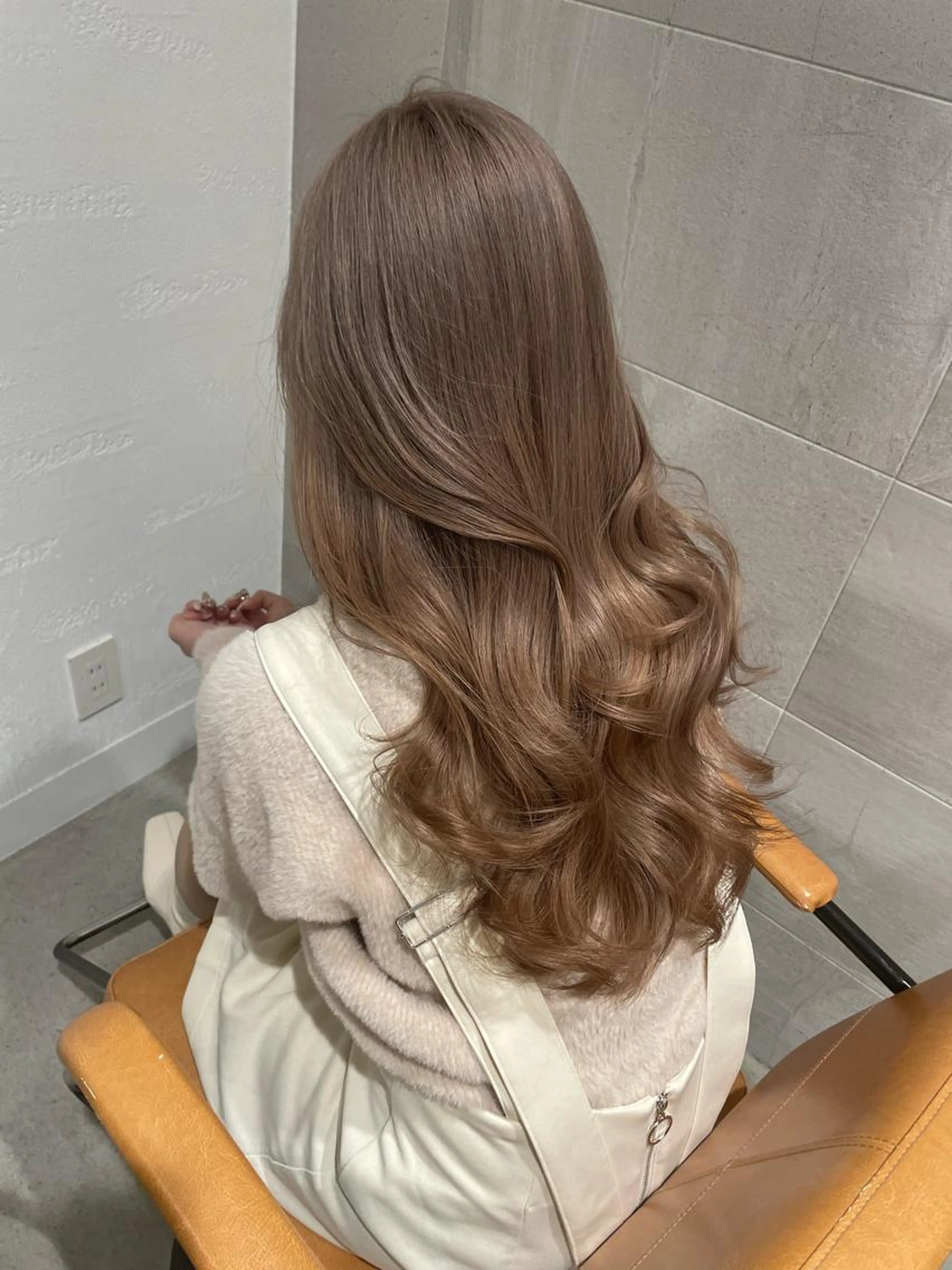 【ハイトーンにしたい方💫】ブリーチwカラー＋リペアトリートメントの写真