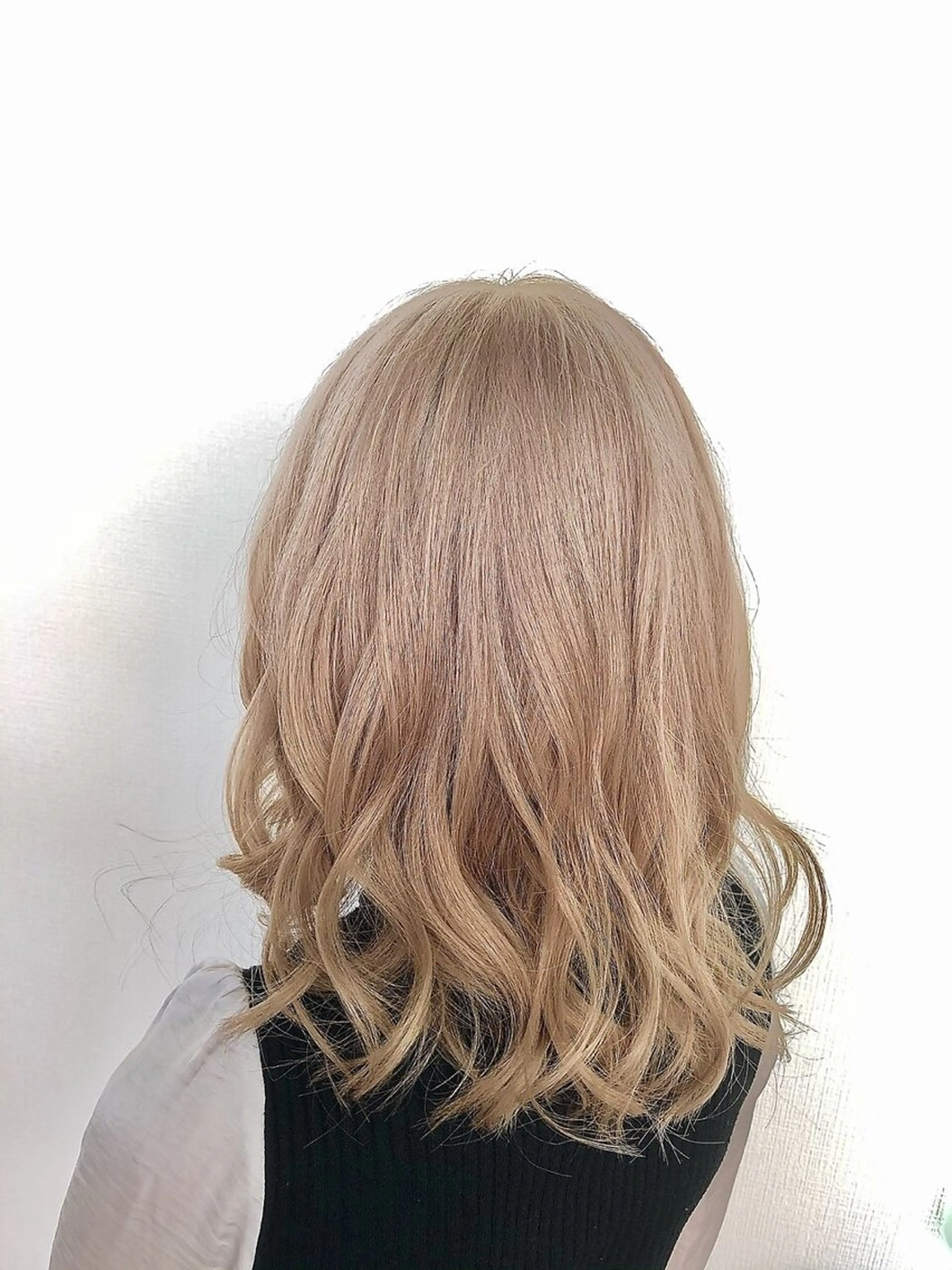 ミディアム カラー ヘアアレンジ カット ヘアカラー ゲーマー美容師 KENTOのヘアスタイル