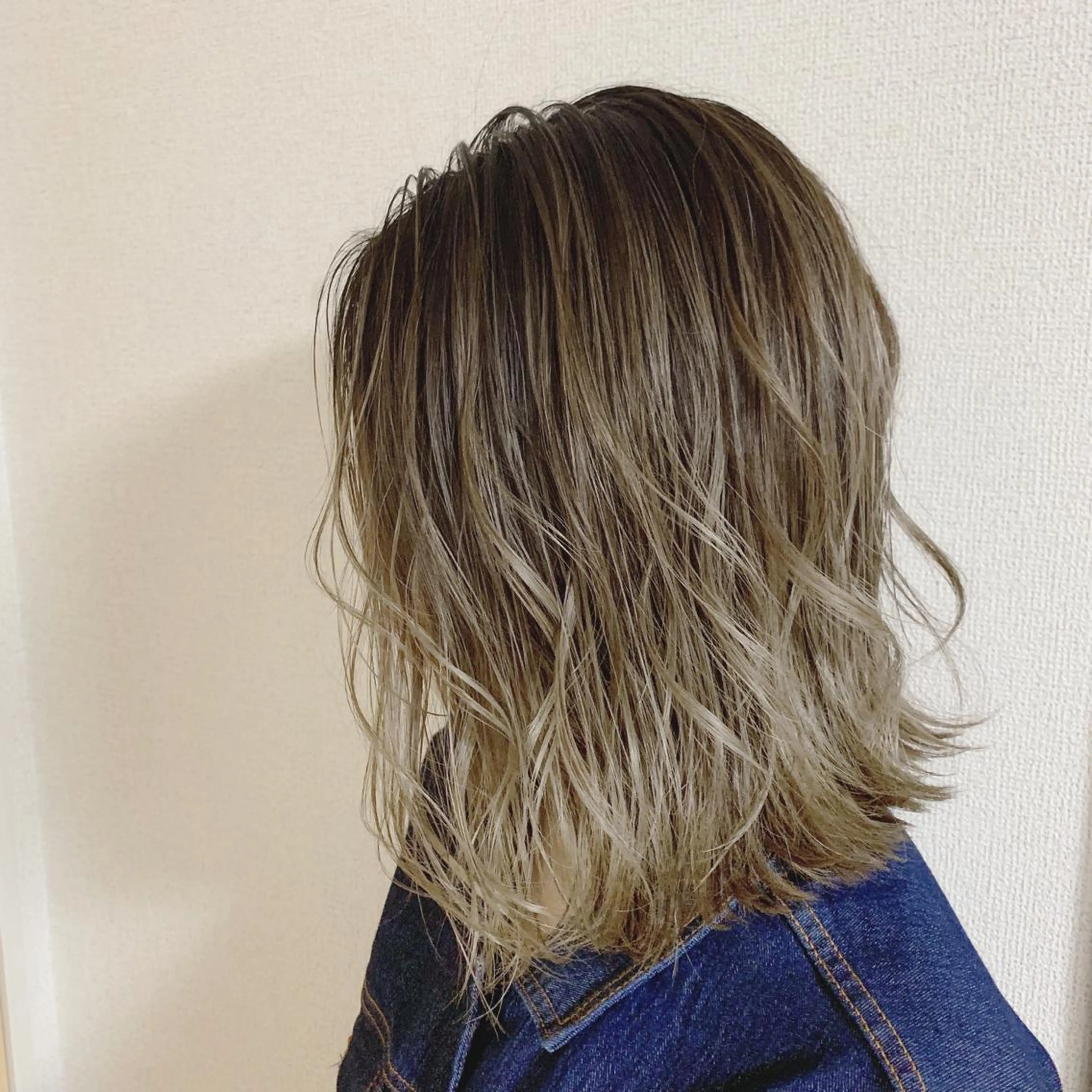 ミディアム アッシュ 本町/新町/心斎橋 透明感カラーSANCのヘアスタイル