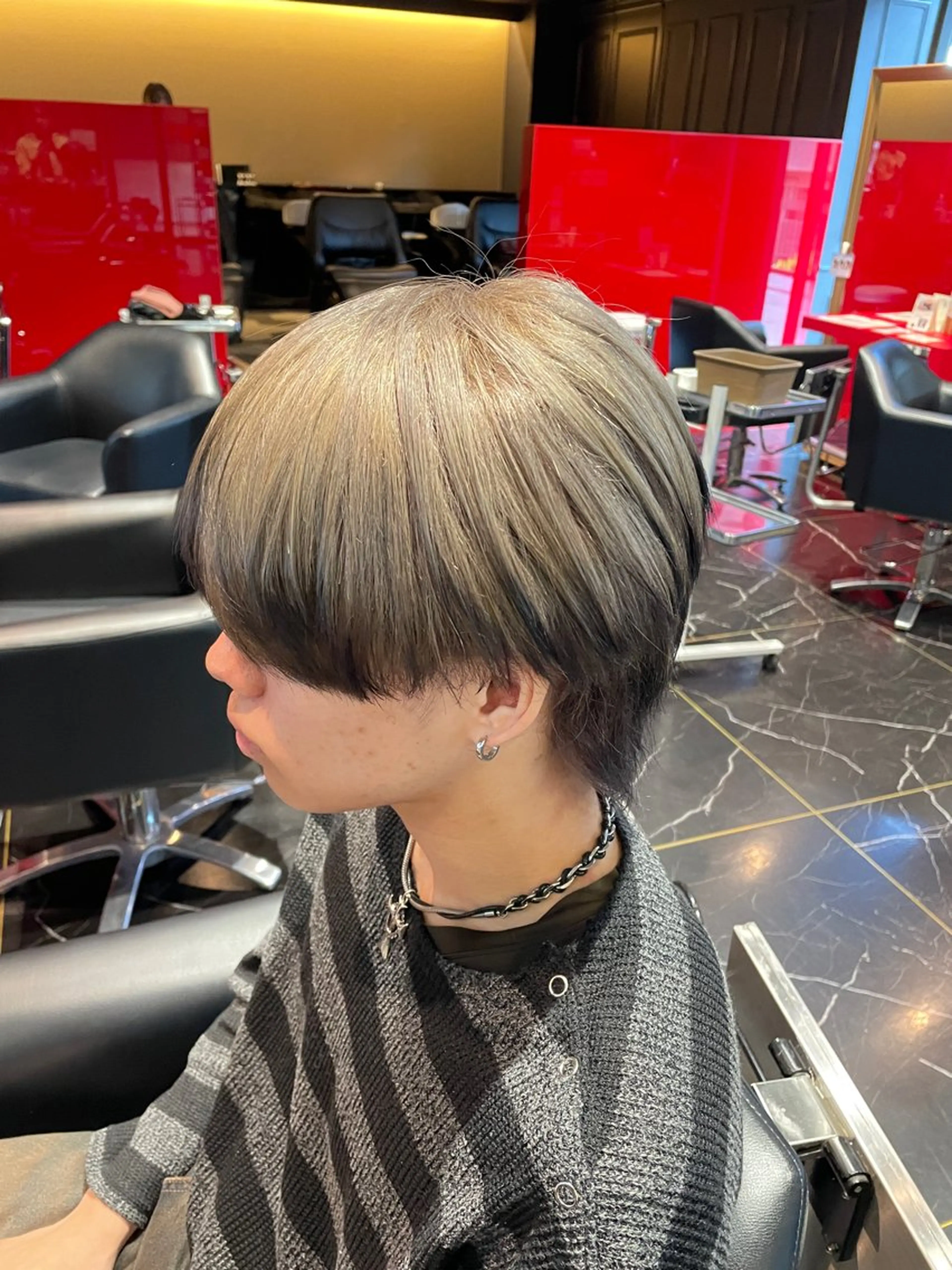 カラー メンズ 森 亜紗美のヘアスタイル