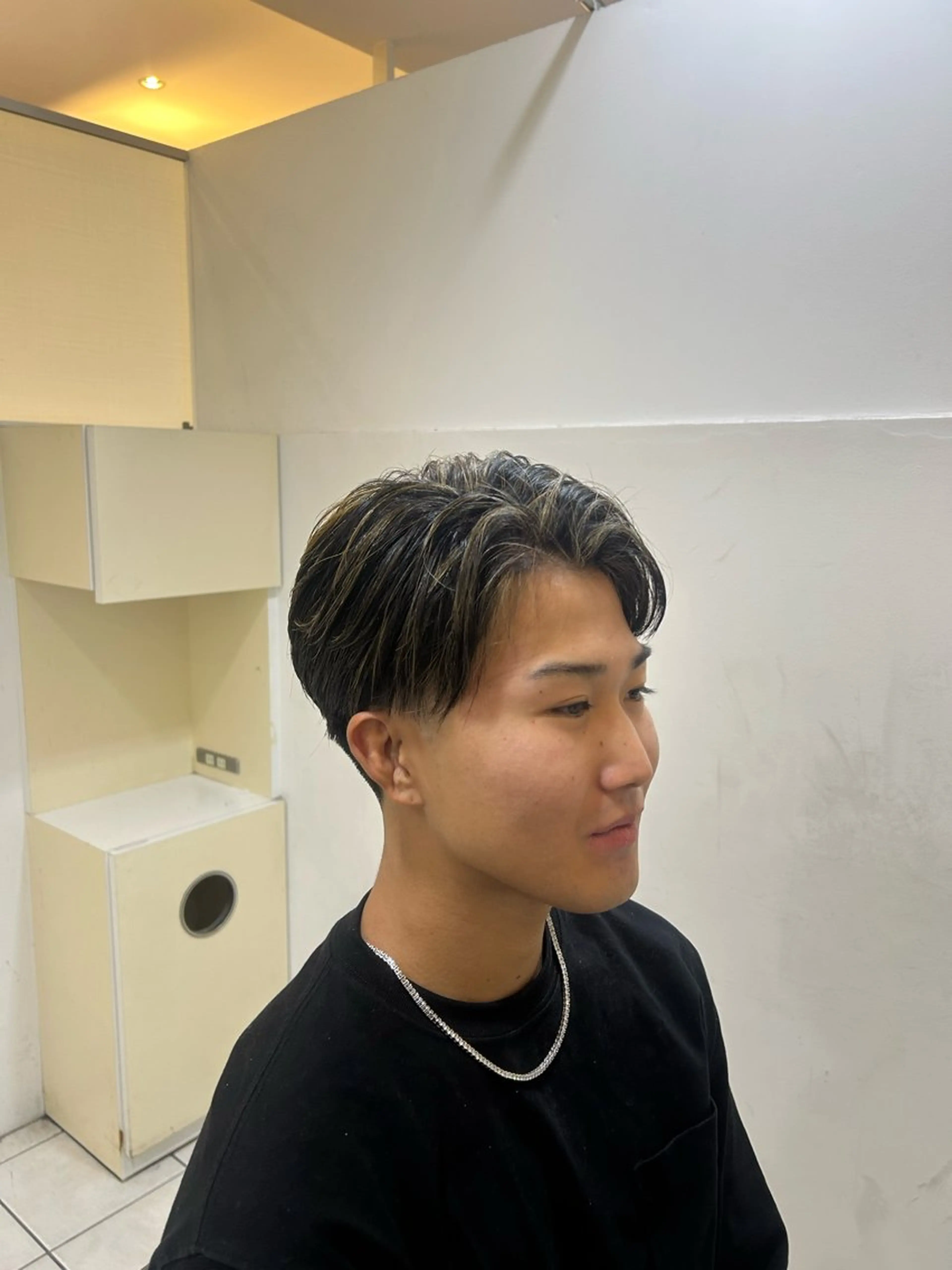 ショート カラー メンズ メンズハイライト ハイライトカラー ハイライト カット ヘアカラー メンズパーマ/ フェード　Tumのヘアスタイル