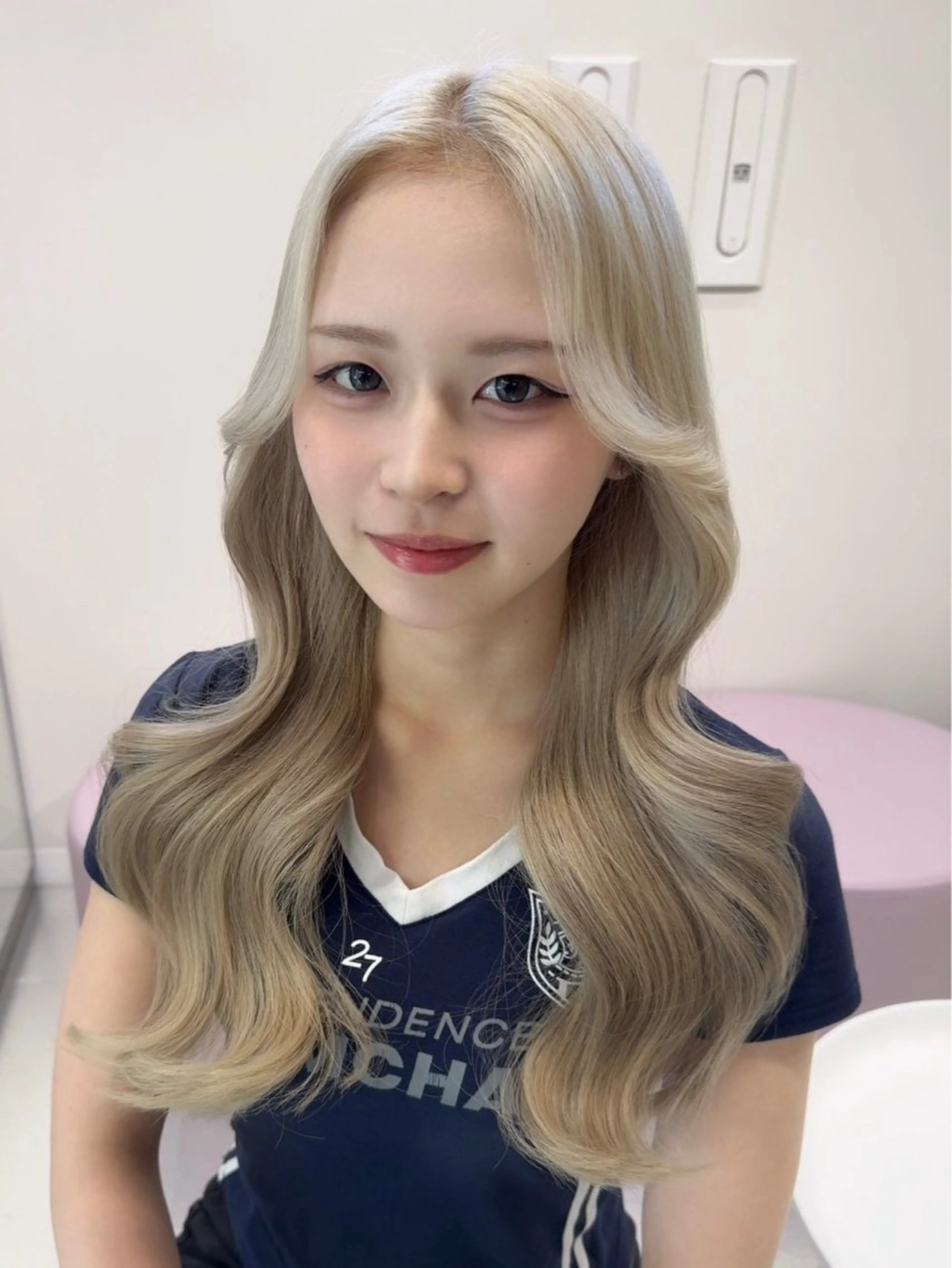 ロング ヘアカラー Xena ria 衣織/ブリーチカラーのヘアスタイル