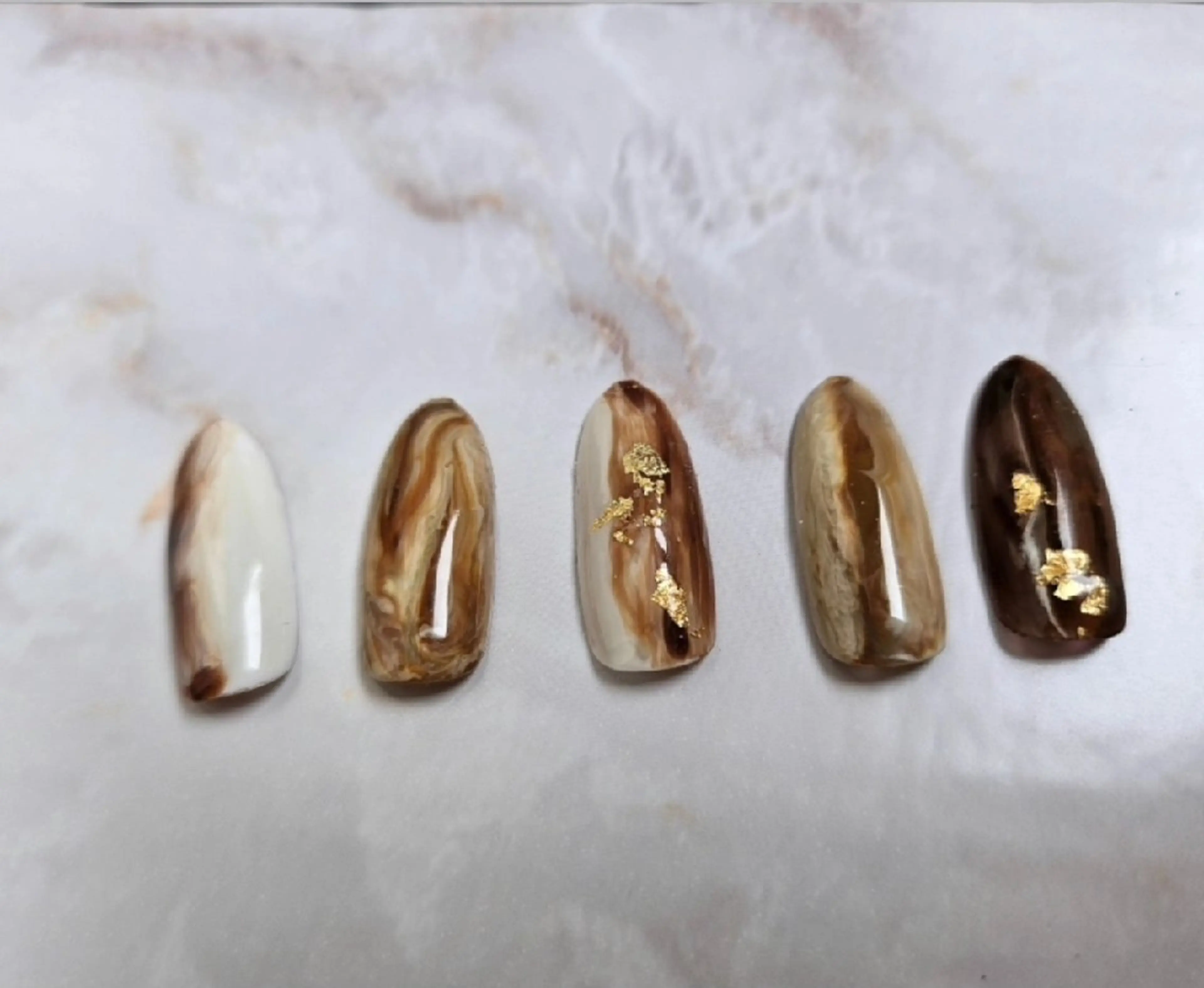 ネイル TELUM Miyoko.のネイルデザイン