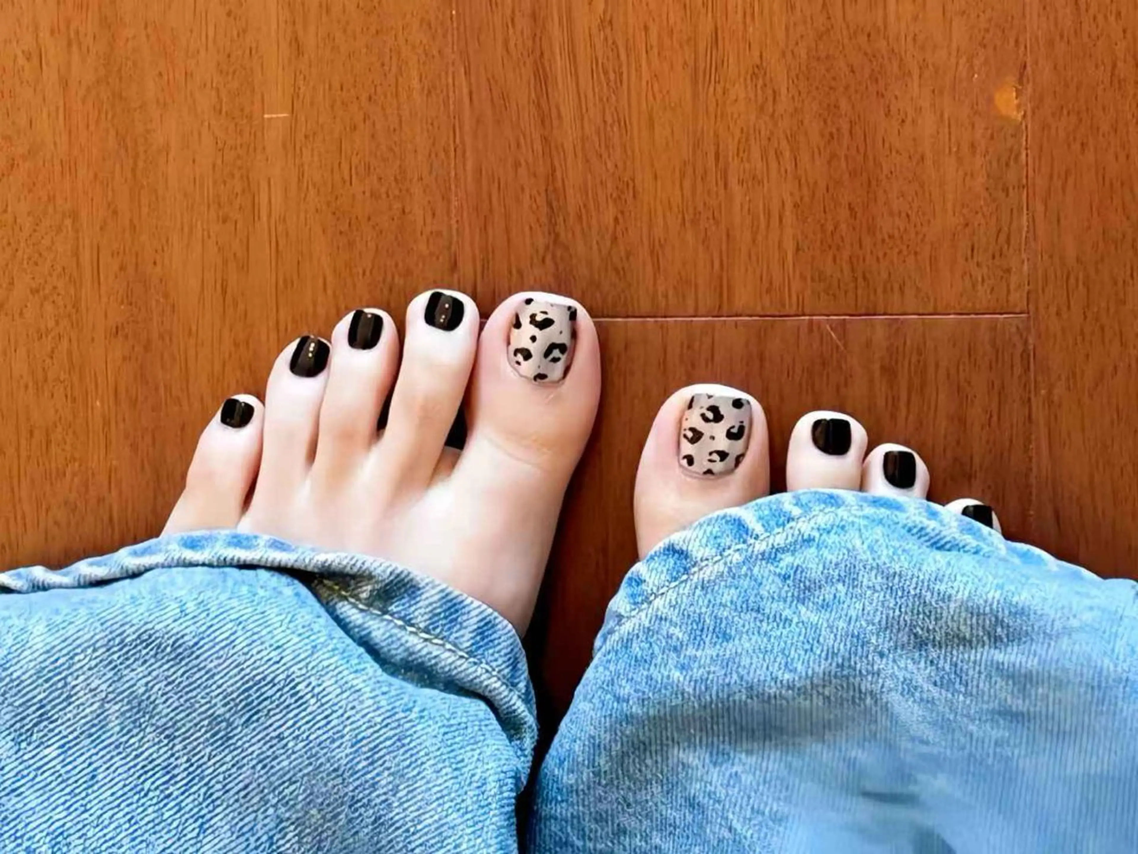 ネイル フットネイル H3 Nail Tsuki🦋💙のネイルデザイン