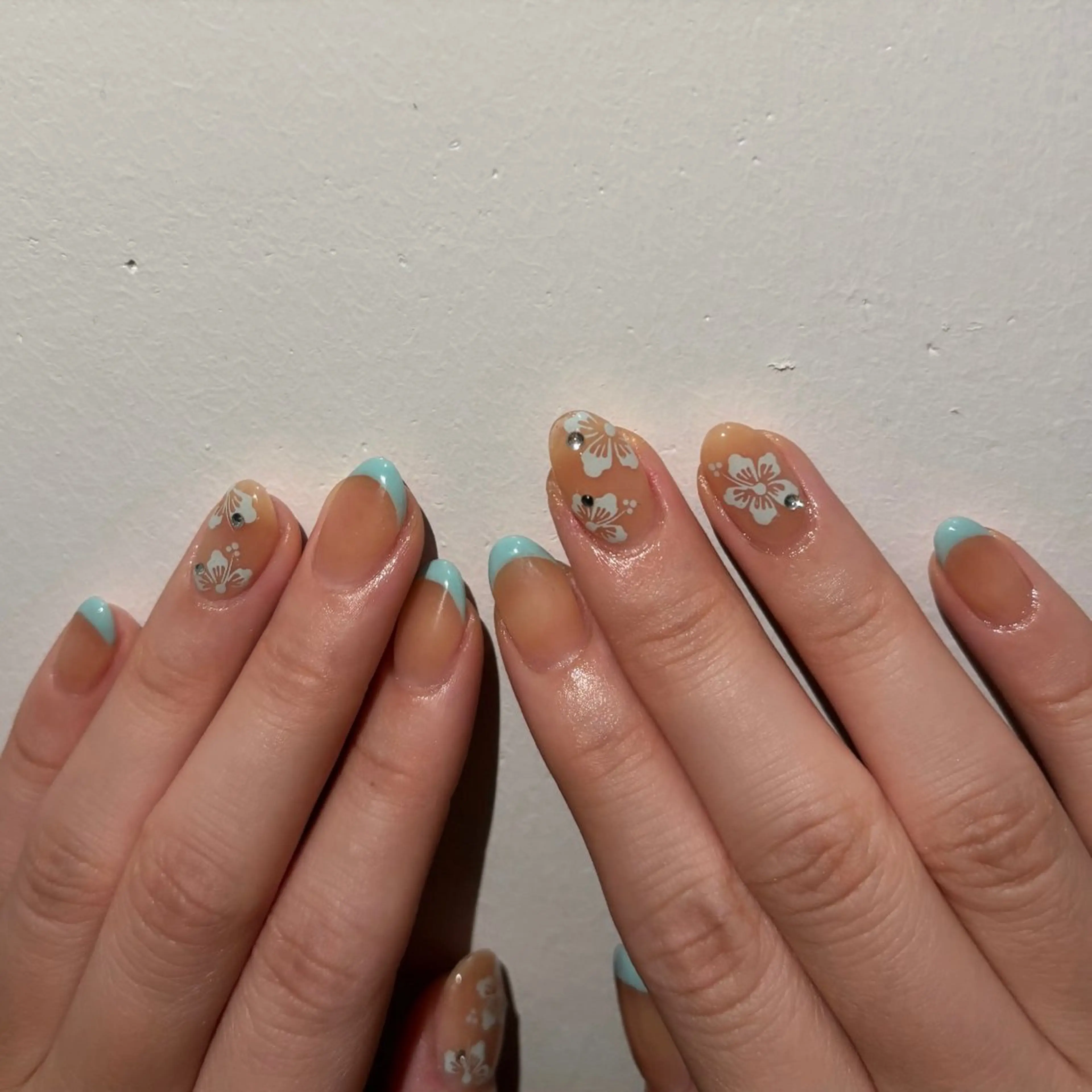 ネイル ハンドネイル フットネイル 直方市ネイルサロン minuitのネイルデザイン