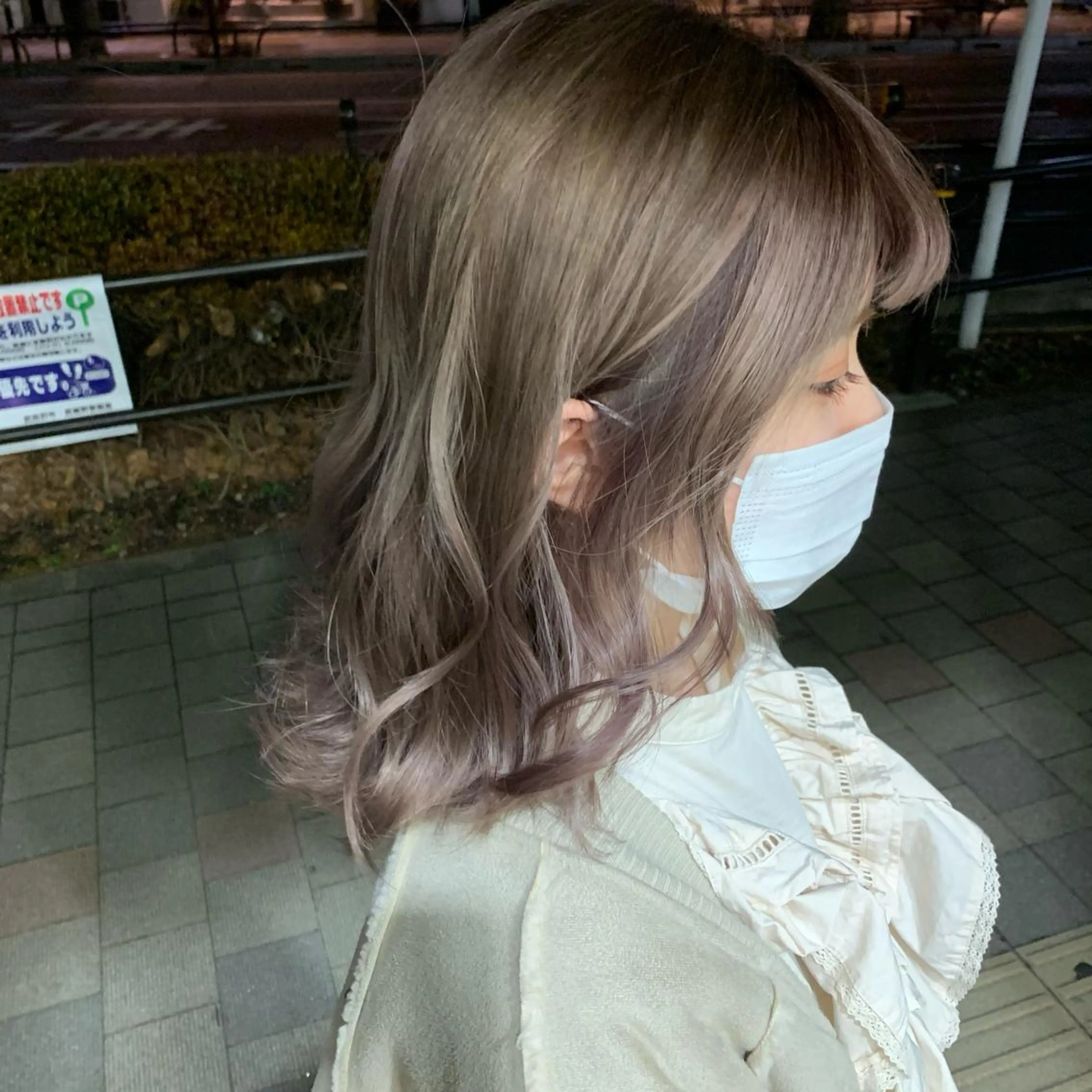 ミディアム カラー 韓国ハイトーン🦋 hikariのヘアスタイル