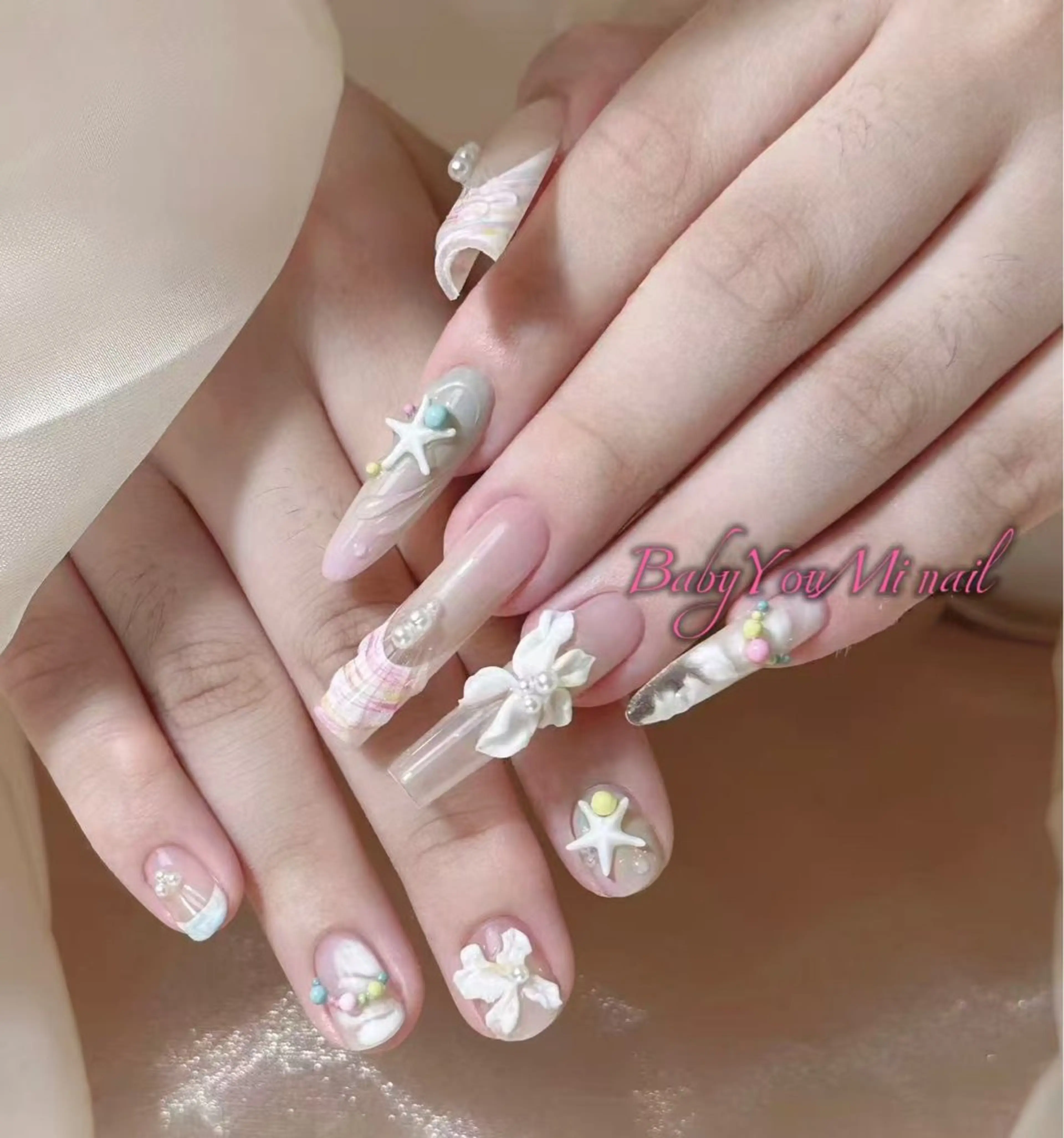 ネイル オーロラネイル フラワーネイル フットネイル フレンチネイル ジェルネイル ハンドネイル BabyYouMi ねねのネイルデザイン