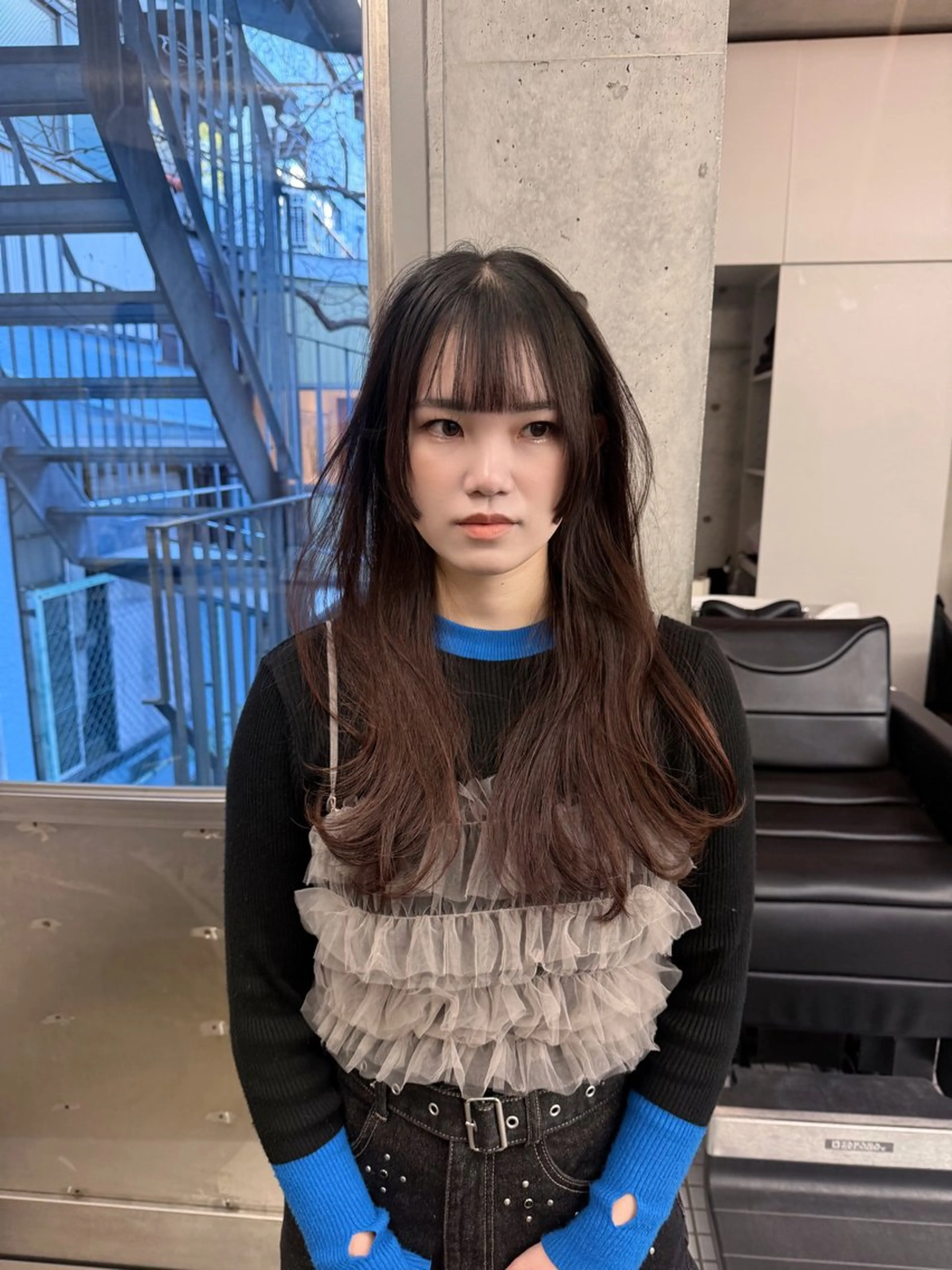 ロング カラー ロングレイヤー アッシュ ベージュカラー ケアカラー 透明感カラー カット ヘアカラー トリートメント レイヤー/梅田/ HIKARU🍀のヘアスタイル