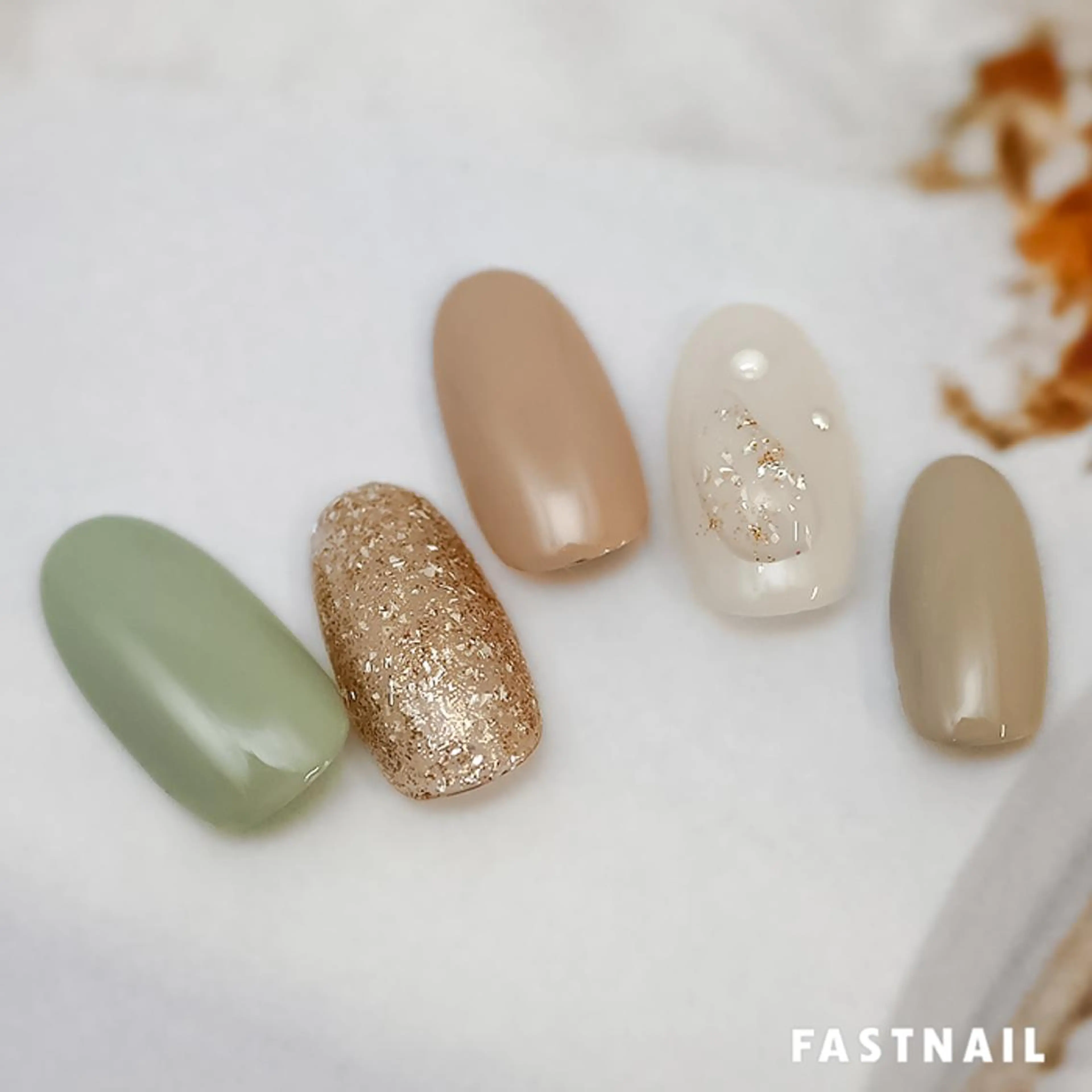 ネイル オーロラネイル フットネイル フレンチネイル ジェルネイル ワンカラーネイル ファストネイル　ロコ 志免のネイルデザイン