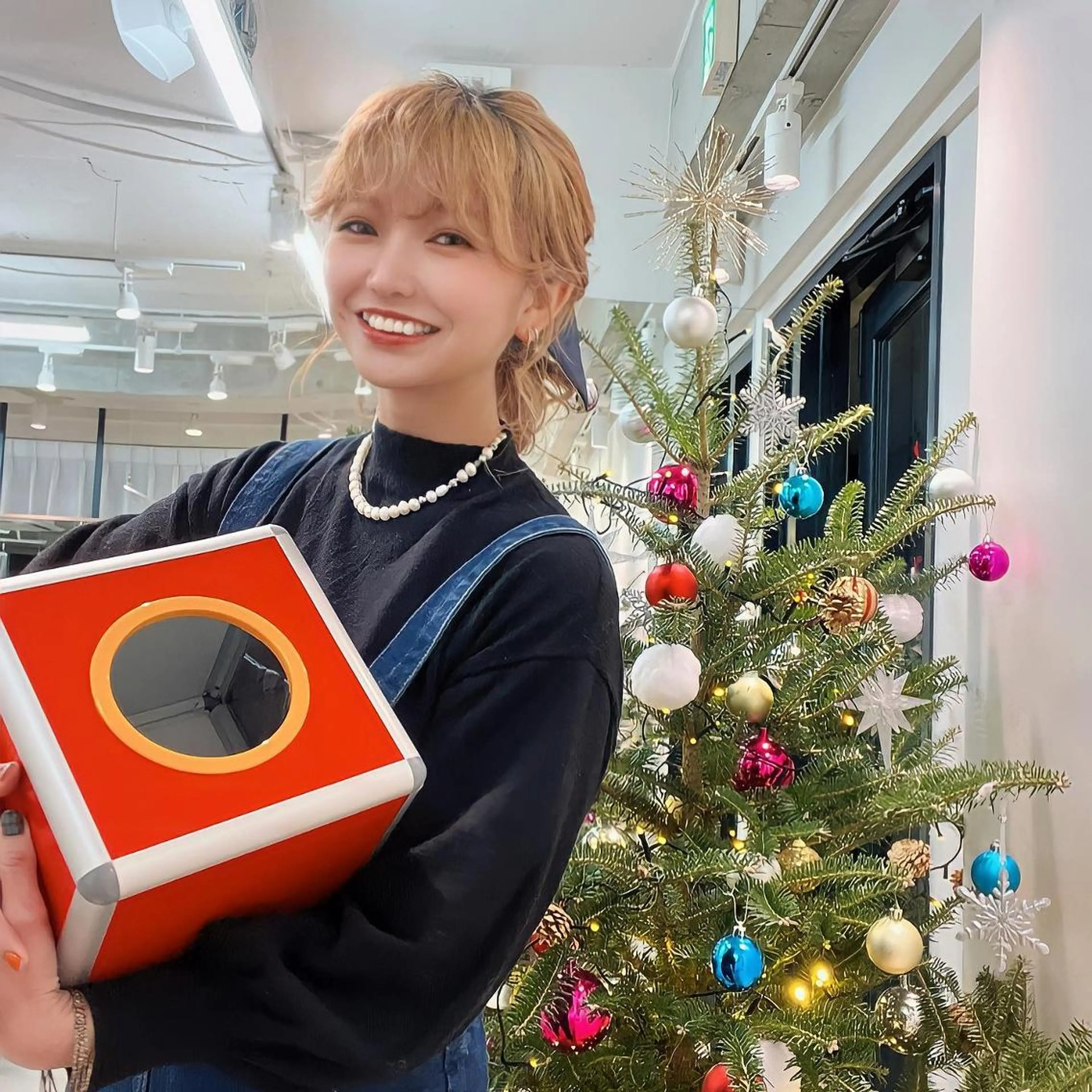 ミディアム カラー ヘアアレンジ ベージュカラー グレージュ ハイライトカラー ミルクティーベージュ くせ毛 韓国/髪質改善💘 櫻井かれんのヘアスタイル