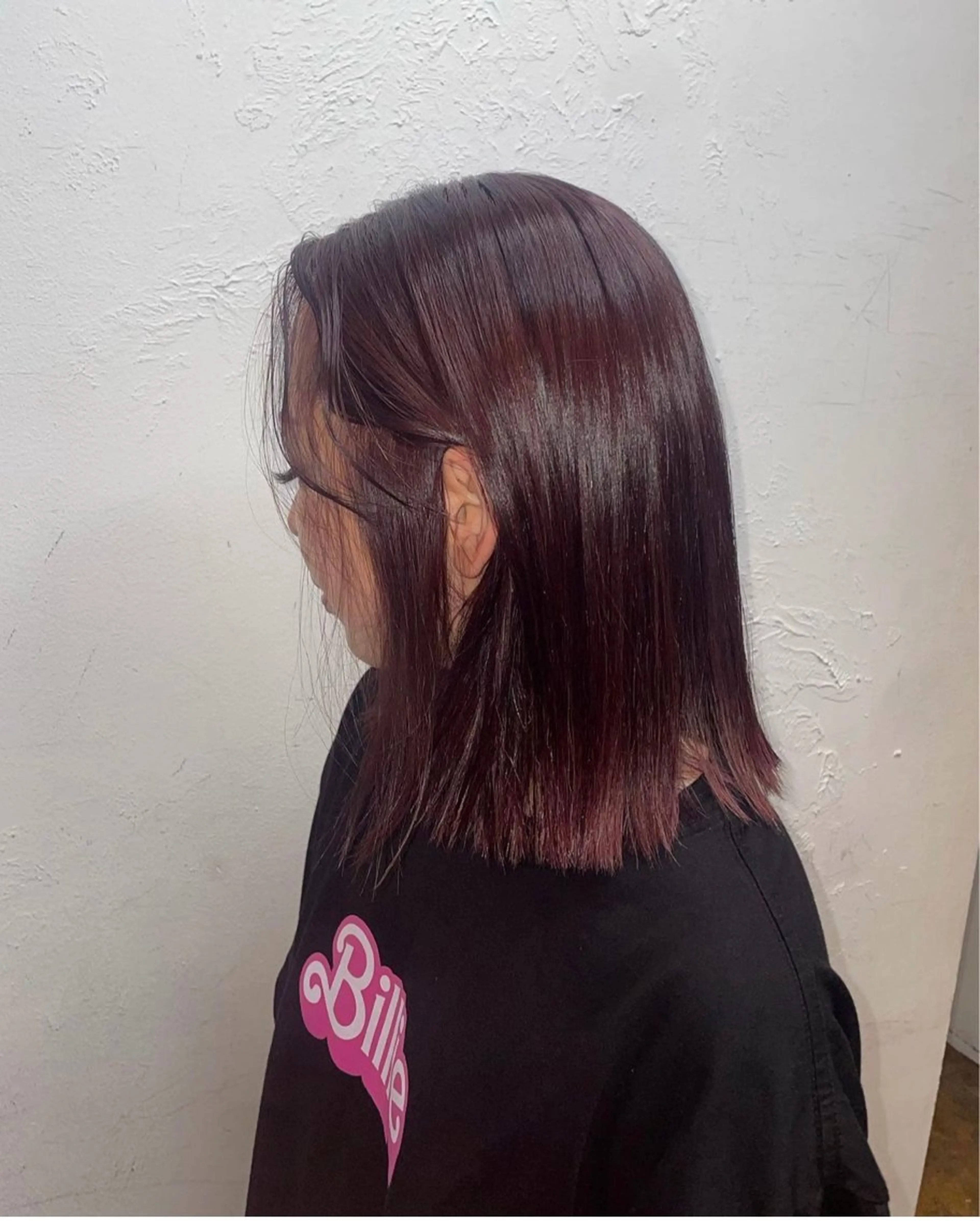 セミロング カラー レッドカラー RINA ブリーチ / 海外レイヤーのヘアスタイル