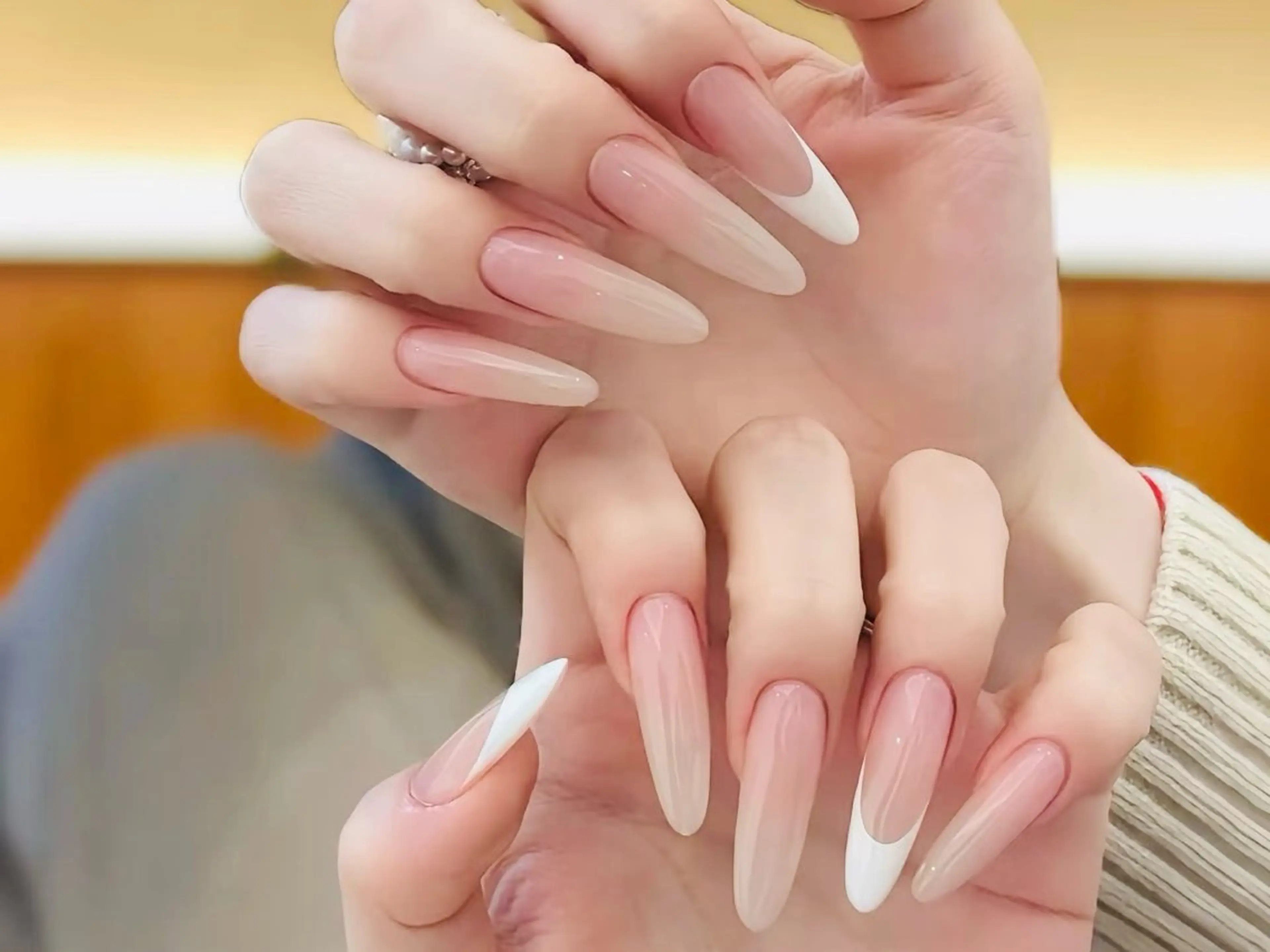 ネイル 長さ出し フットネイル フレンチネイル ジェルネイル ガーリー ハンドネイル NYネイルサロン　千葉中央店所属・NYネイルサロン 千葉中央店のネイルデザイン