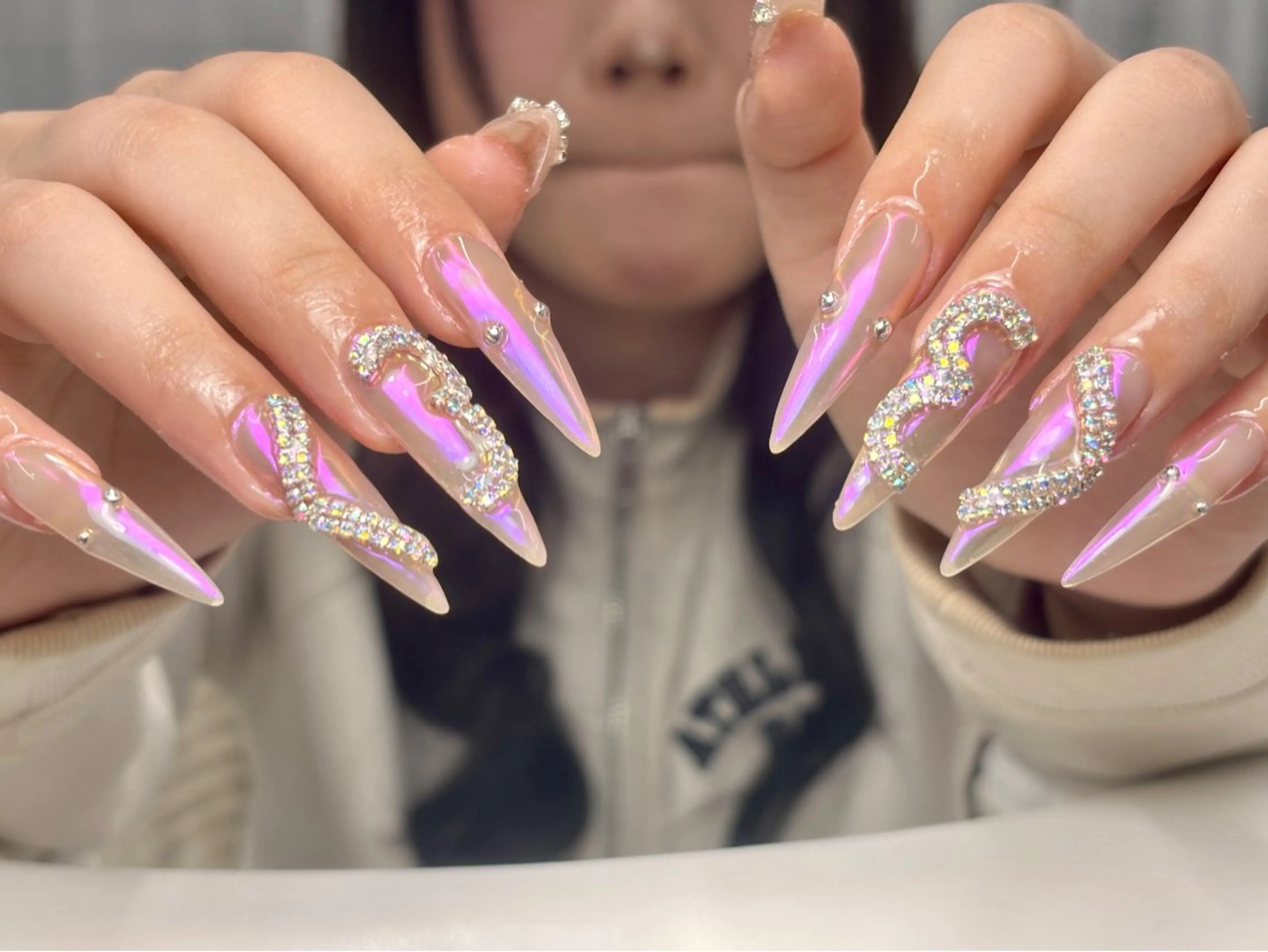 ロング トゥー フエンのネイルデザイン