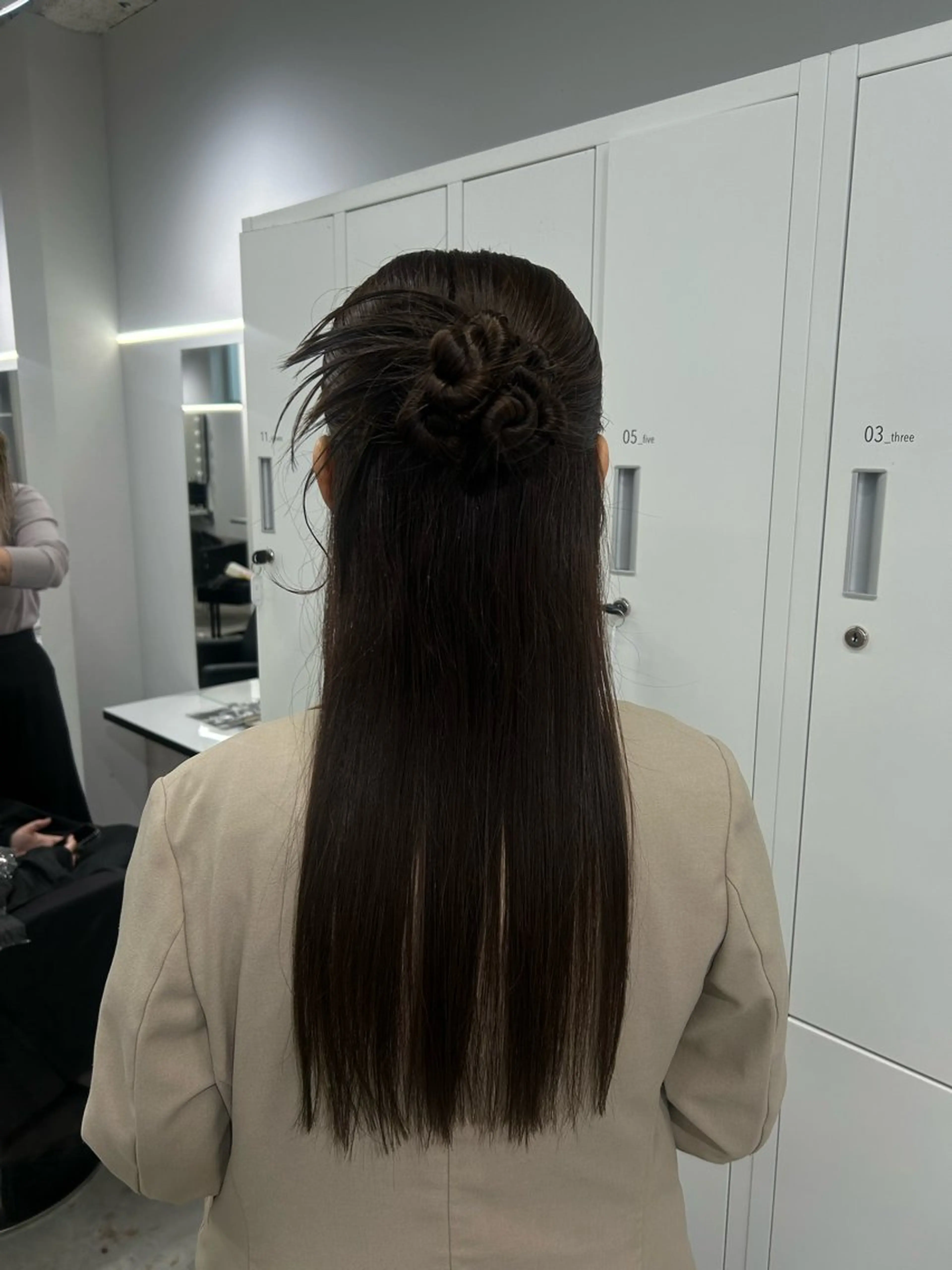 ヘアアレンジ GiseL さあや博多ハイトーンのヘアスタイル