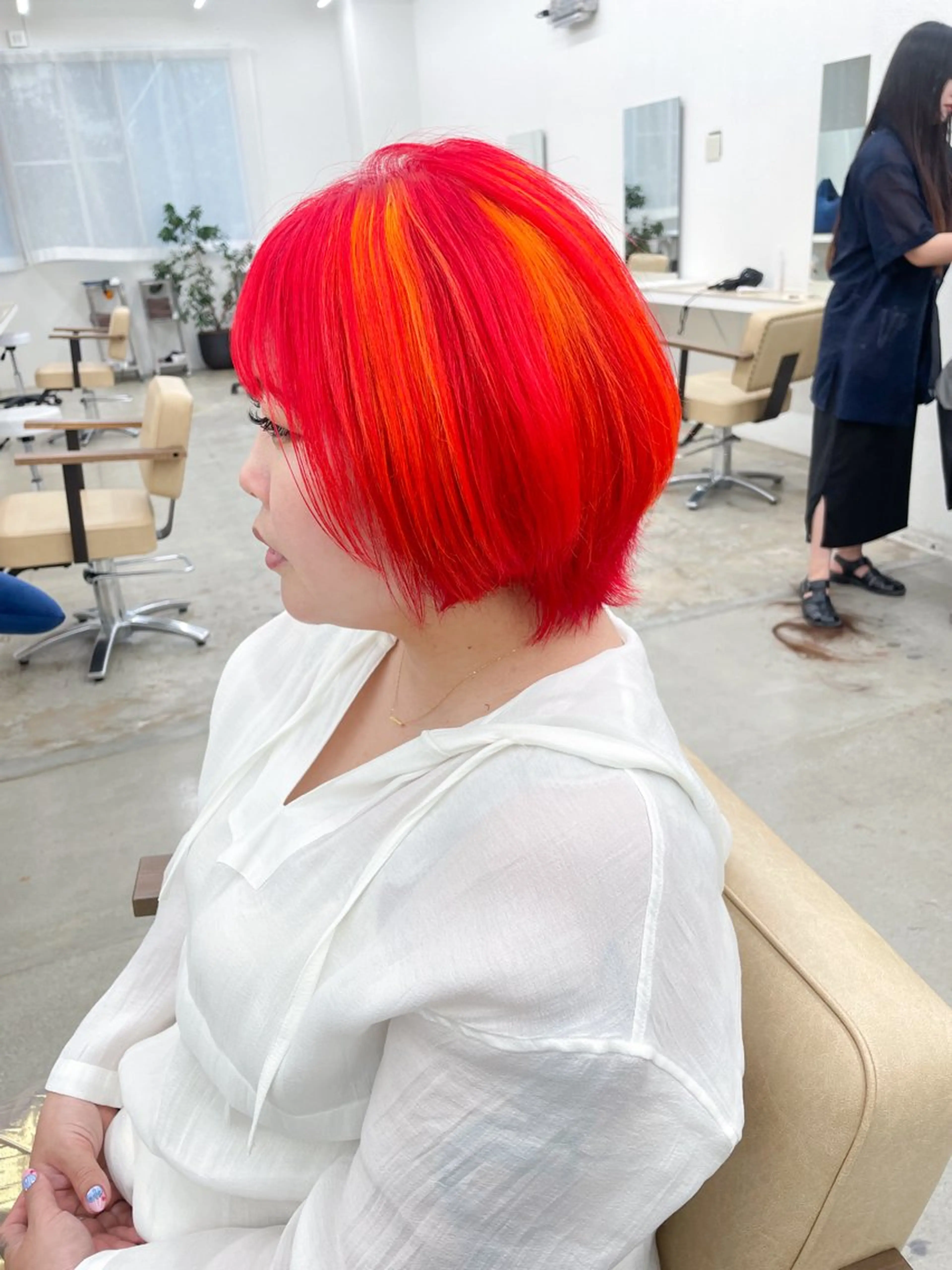 ショート カラー ショートボブ デザインカラー ハイライトカラー ハイトーンカラー オレンジ ヘアカラー トリートメント ハイトーン/レイヤー /ケアブリーチ石川治のヘアスタイル