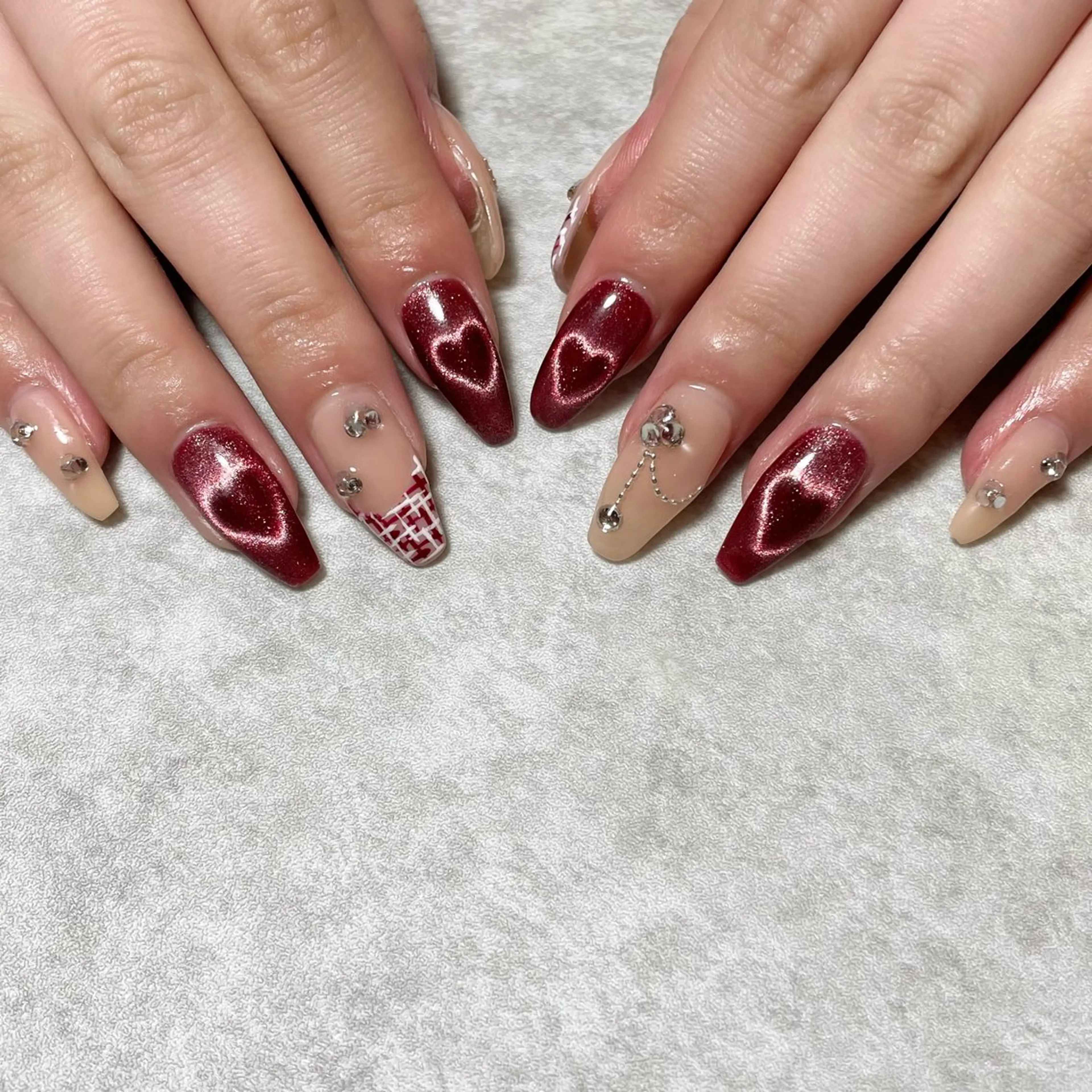 ネイル マグネットネイル 持ち込み ツイードネイル total salon fu-a'[フーア]所属・佐藤 芽衣のネイルデザイン