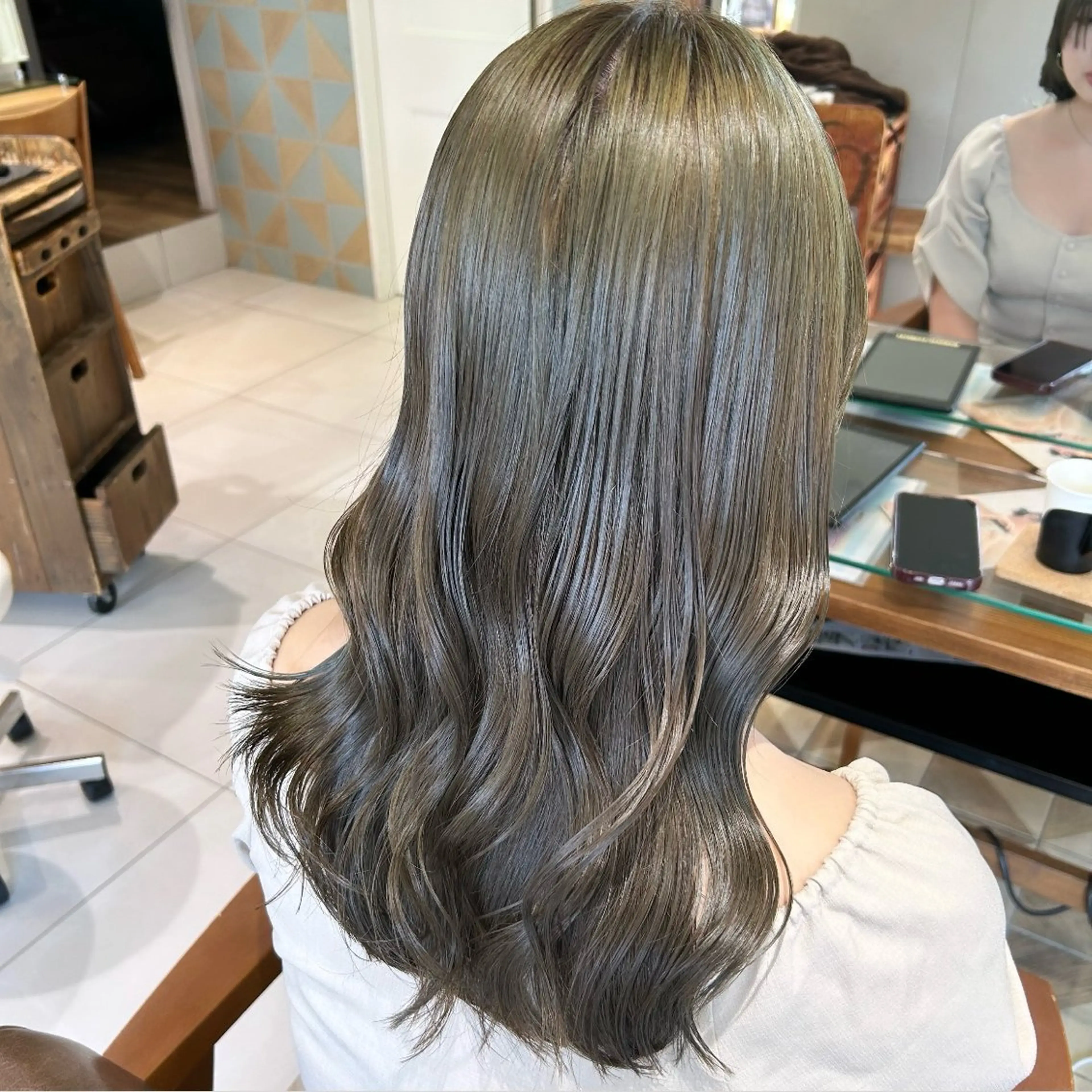 ロング カラー ヘアアレンジ カット ヘアカラー トリートメント 吉水 彩乃 /ボブ/透明感カラーのヘアスタイル